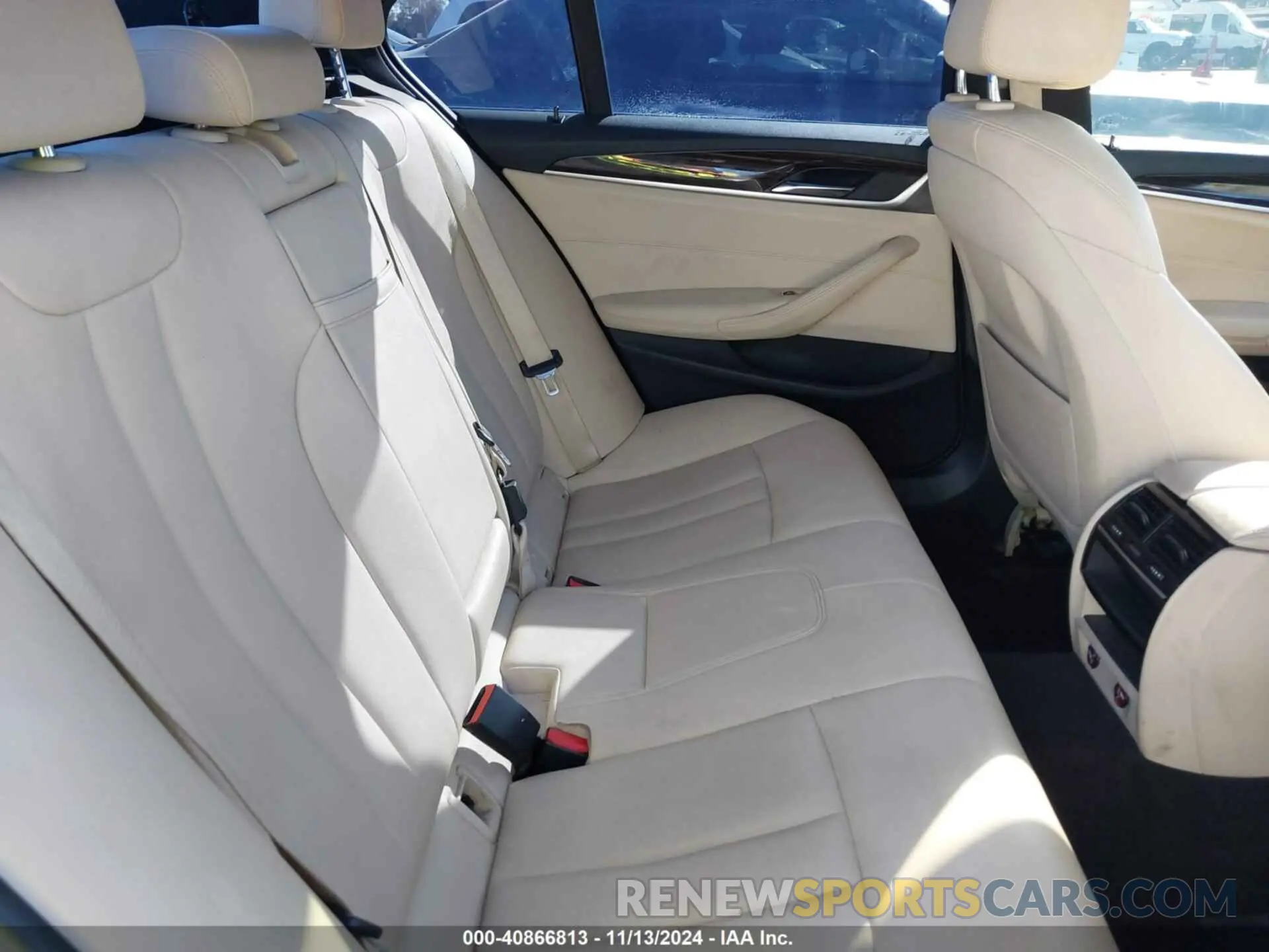 8 fotografías del automóvil dañado WBAJA5C53KBX86922 BMW 530I 2019