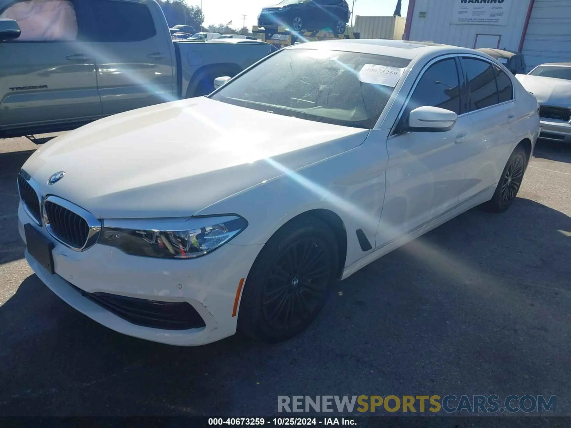2 fotografías del automóvil dañado WBAJA5C53KBX87360 BMW 530I 2019