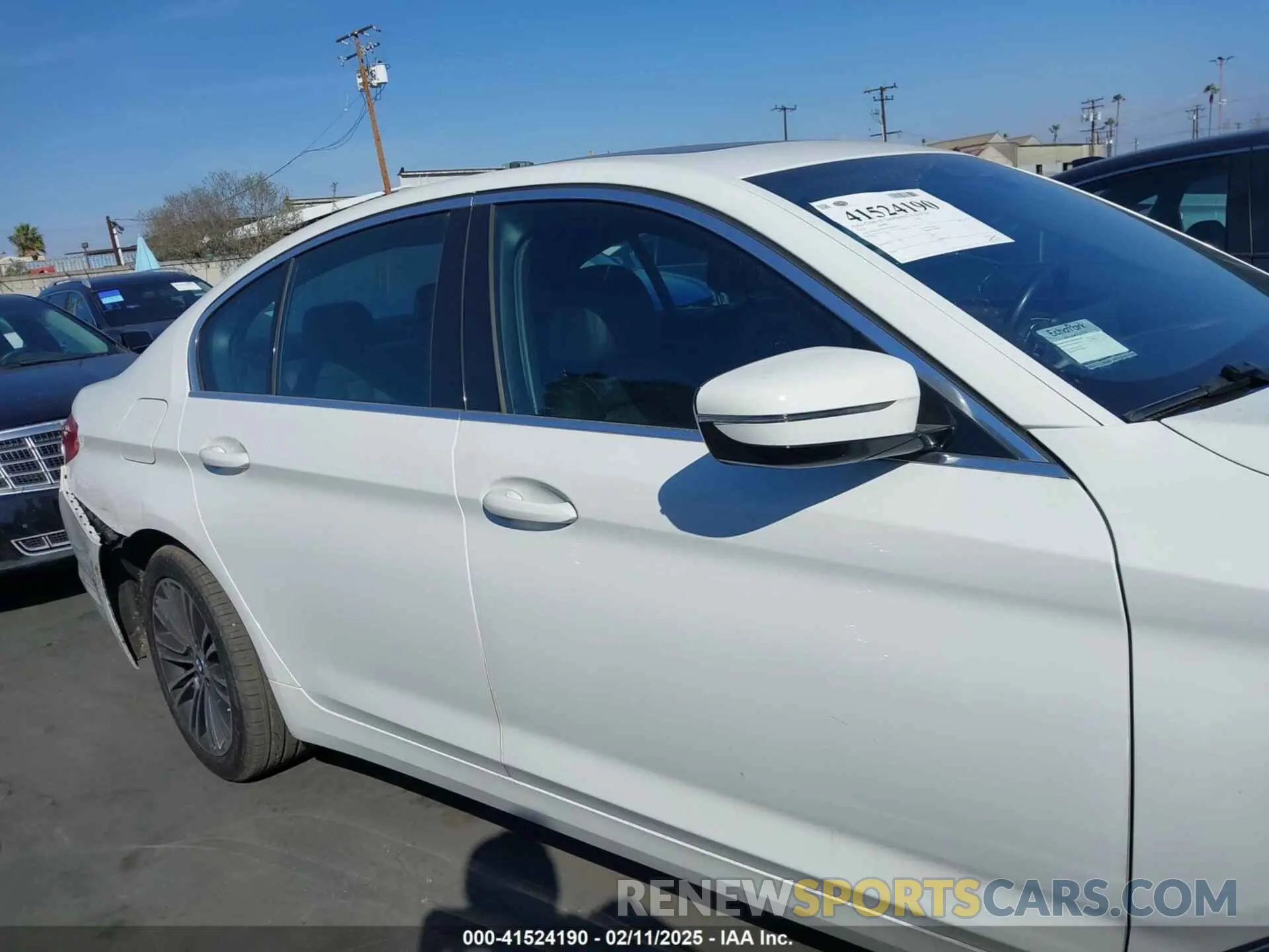 13 fotografías del automóvil dañado WBAJA5C53KWW48516 BMW 530I 2019