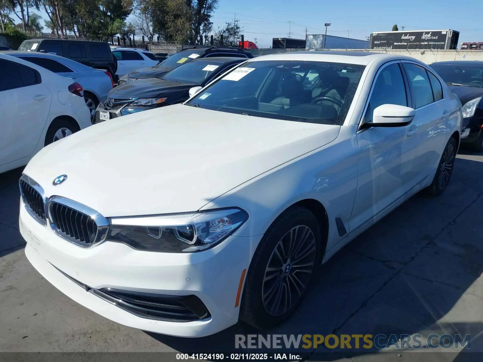 2 fotografías del automóvil dañado WBAJA5C53KWW48516 BMW 530I 2019