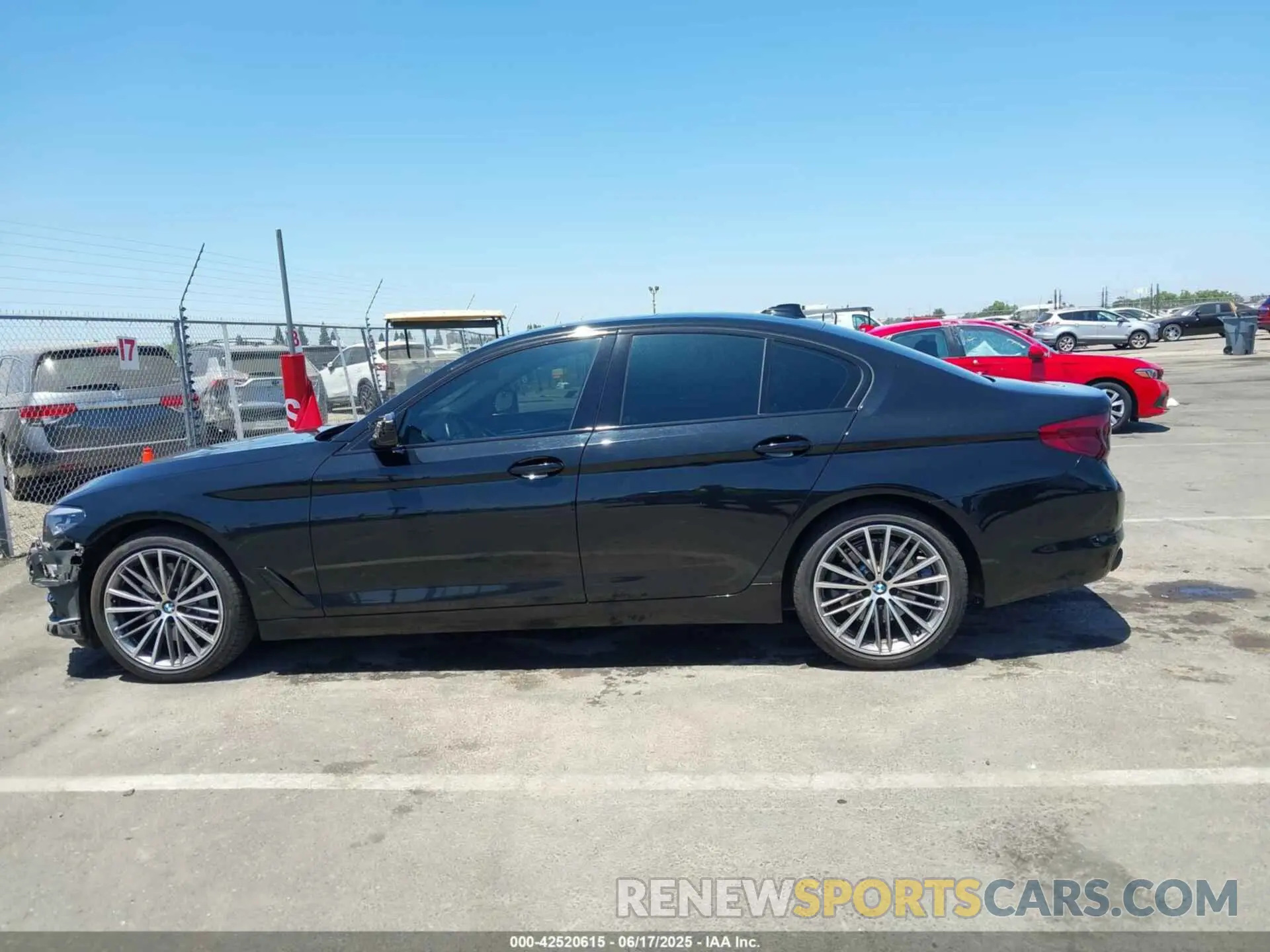 14 fotografías del automóvil dañado WBAJA5C58KBX86687 BMW 530I 2019