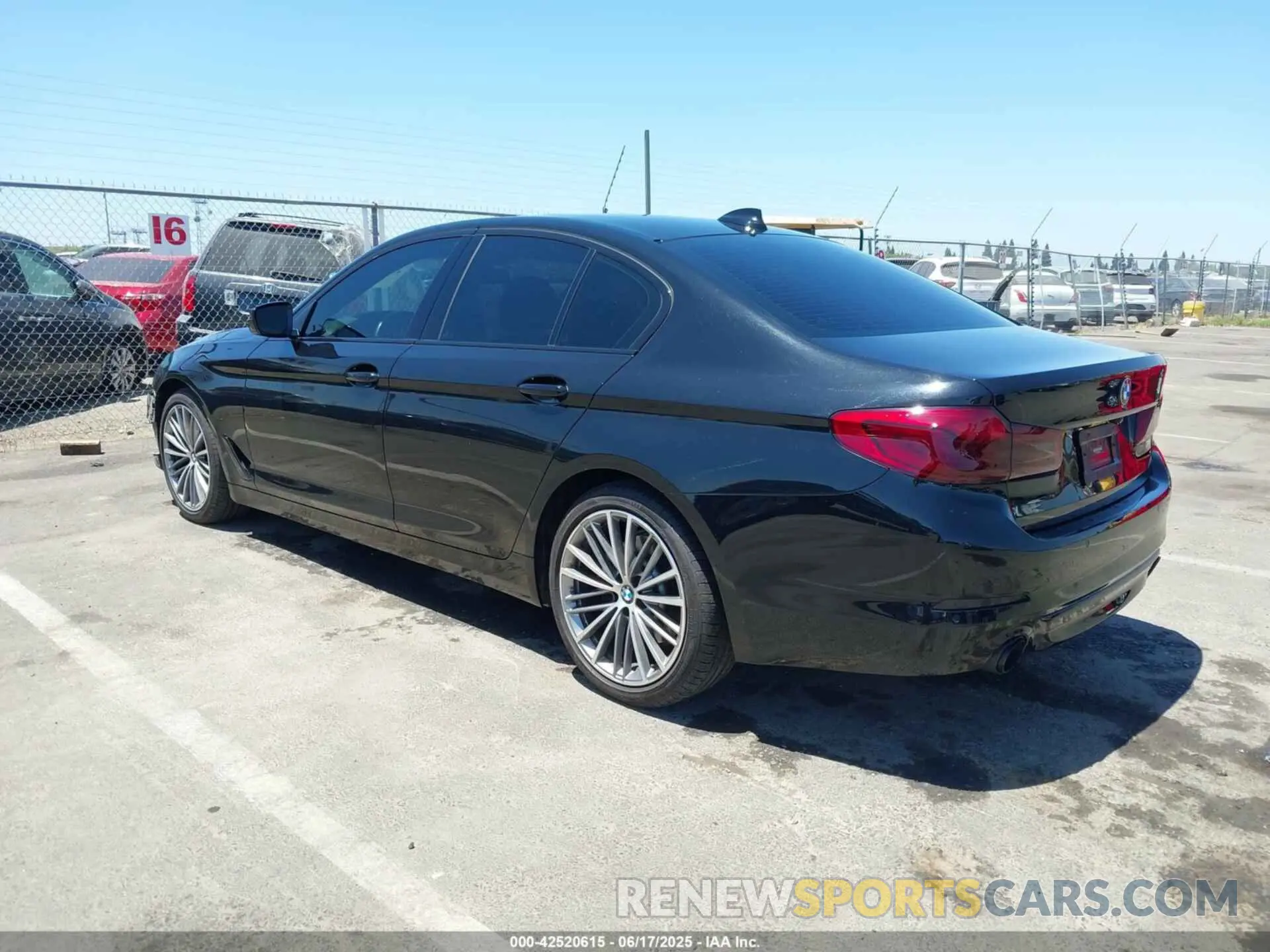 3 fotografías del automóvil dañado WBAJA5C58KBX86687 BMW 530I 2019