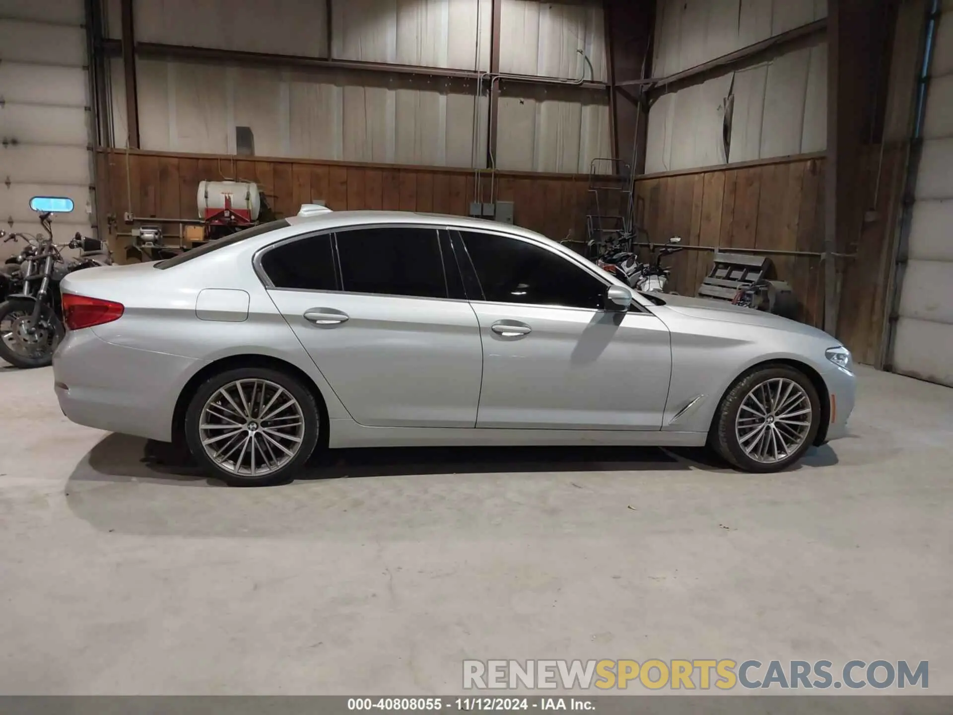 13 fotografías del automóvil dañado WBAJA5C59KWW35544 BMW 530I 2019