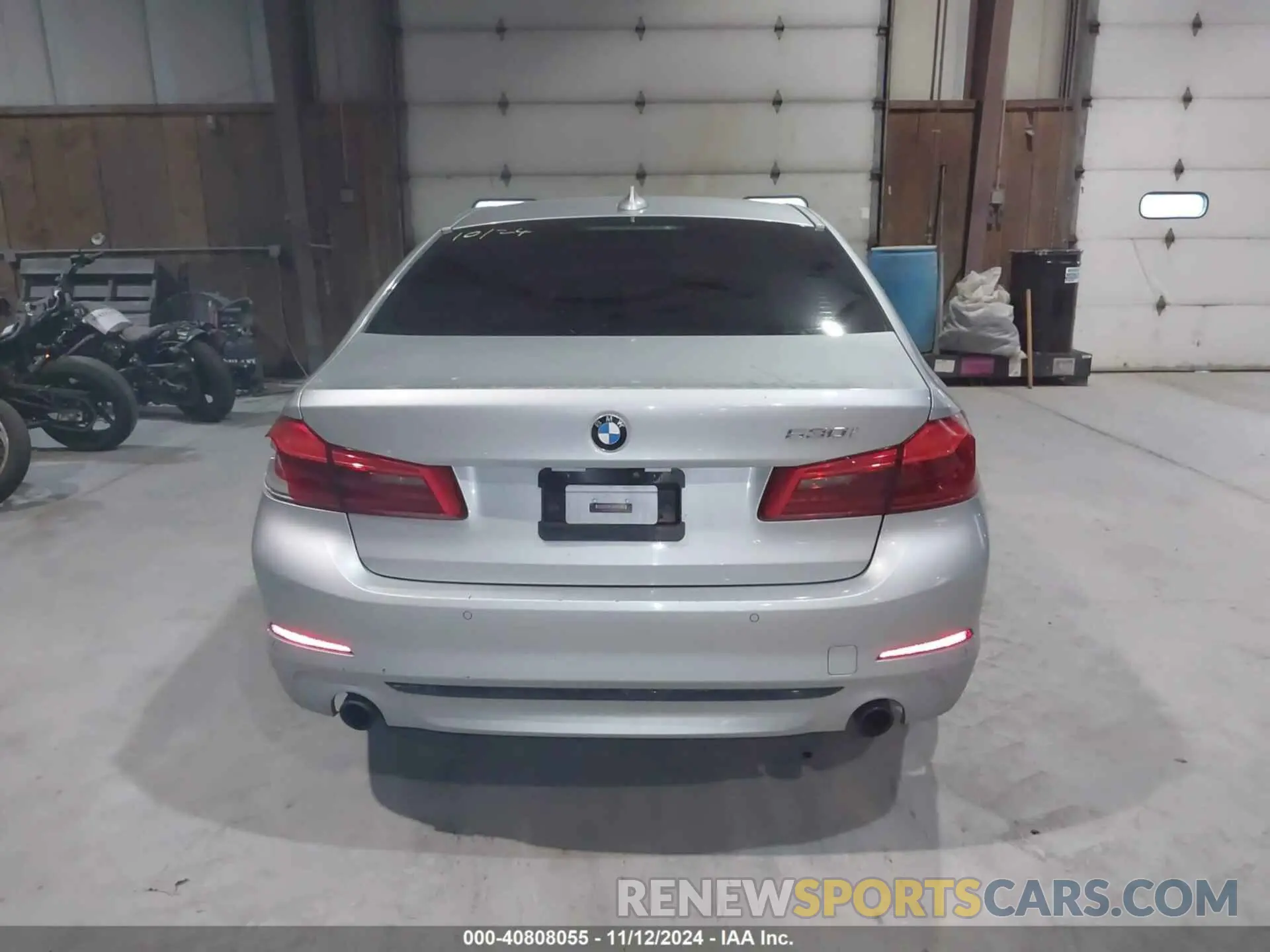 16 fotografías del automóvil dañado WBAJA5C59KWW35544 BMW 530I 2019