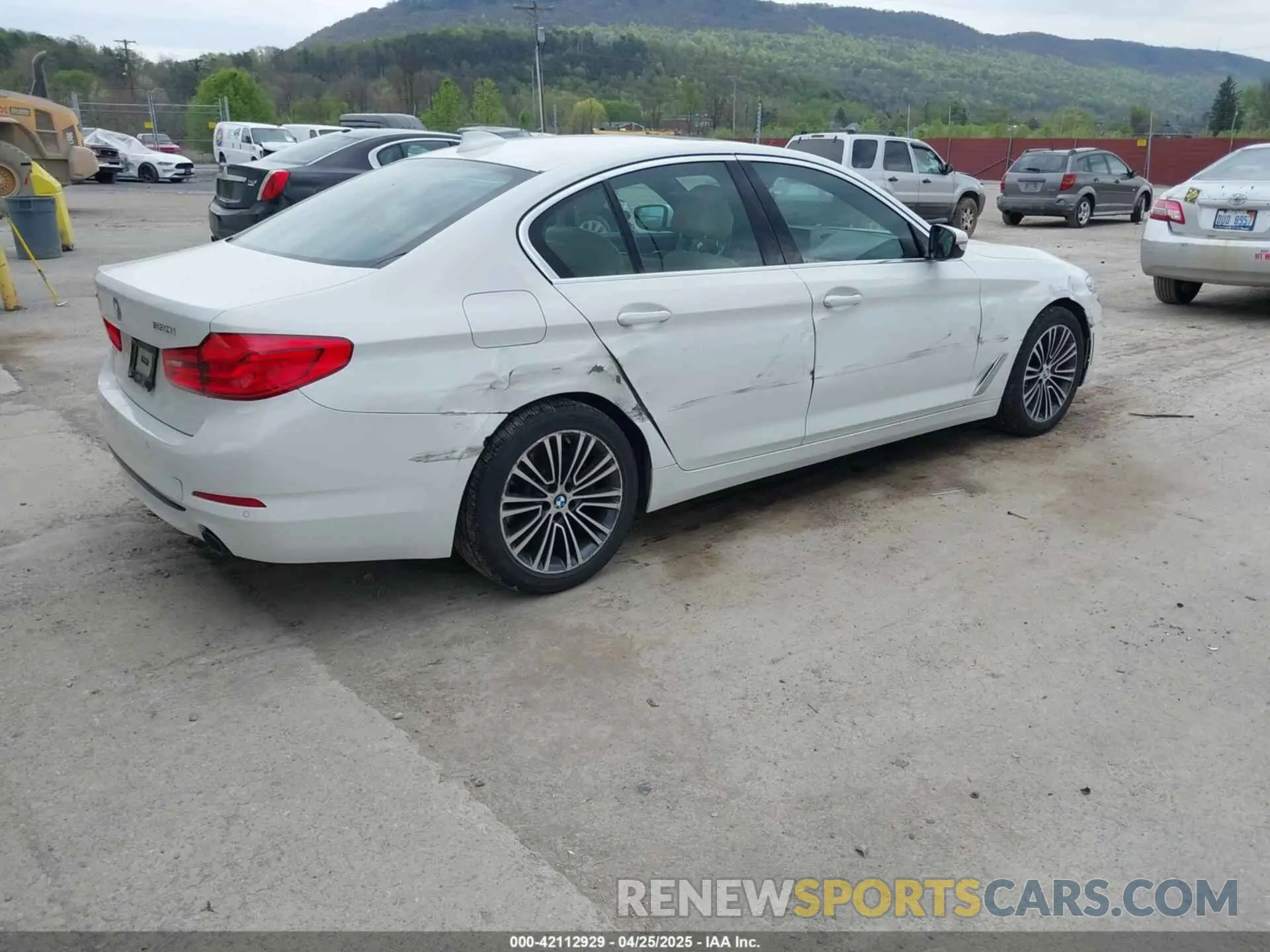 4 fotografías del automóvil dañado WBAJA7C54KWW17660 BMW 530I 2019