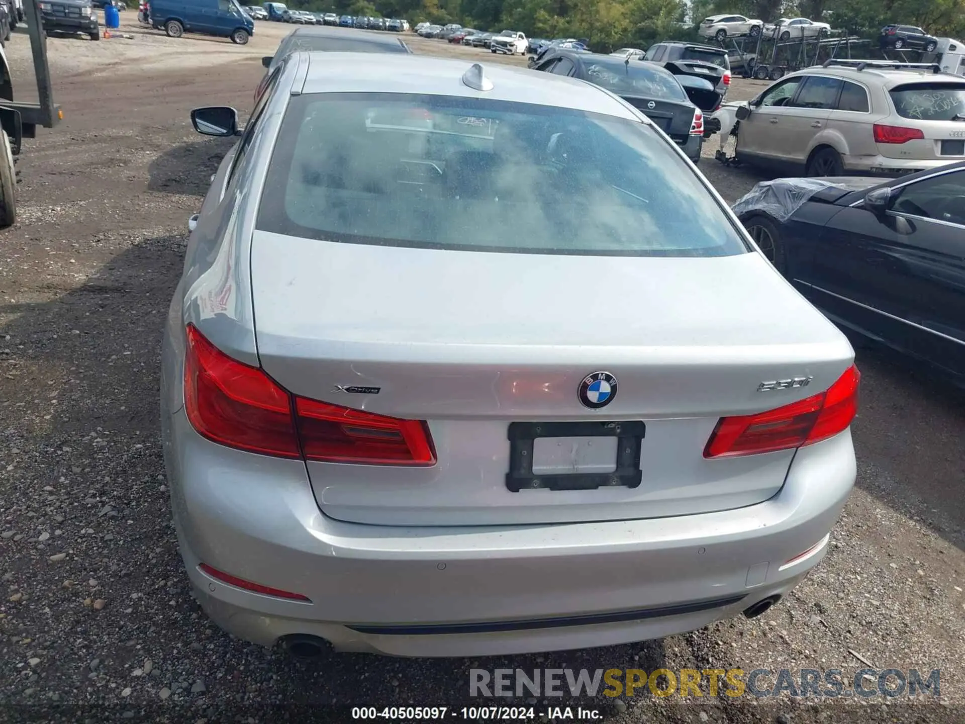 16 fotografías del automóvil dañado WBAJA7C55KWW02584 BMW 530I 2019