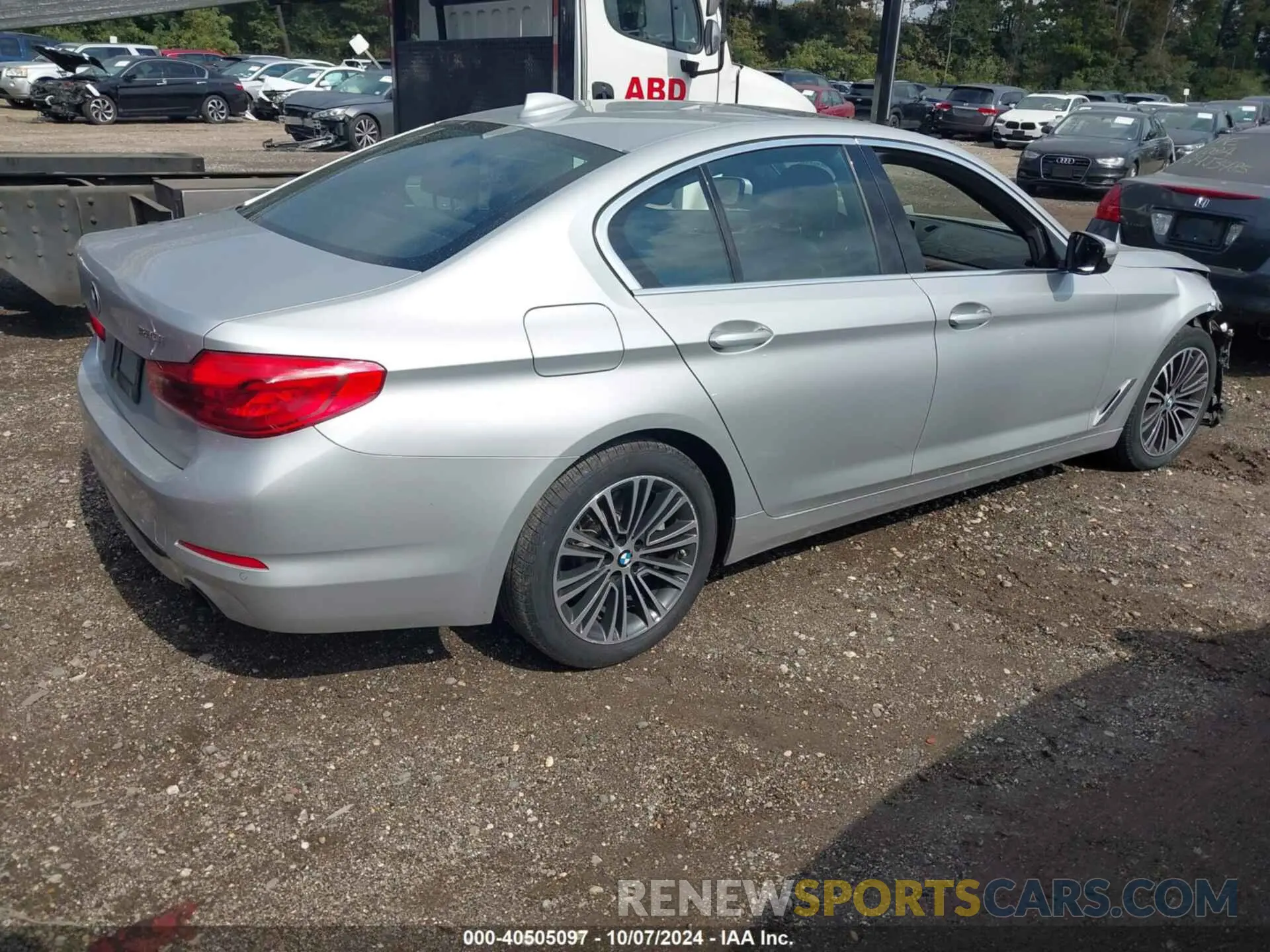 4 fotografías del automóvil dañado WBAJA7C55KWW02584 BMW 530I 2019