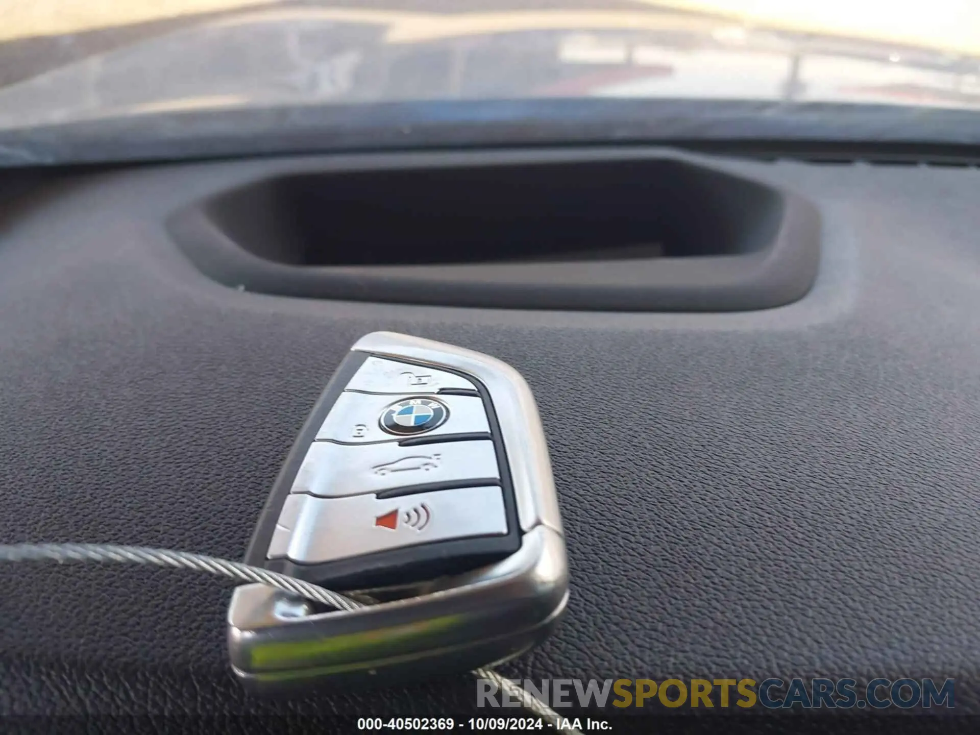 11 fotografías del automóvil dañado WBAJA7C59KWW23101 BMW 530I 2019