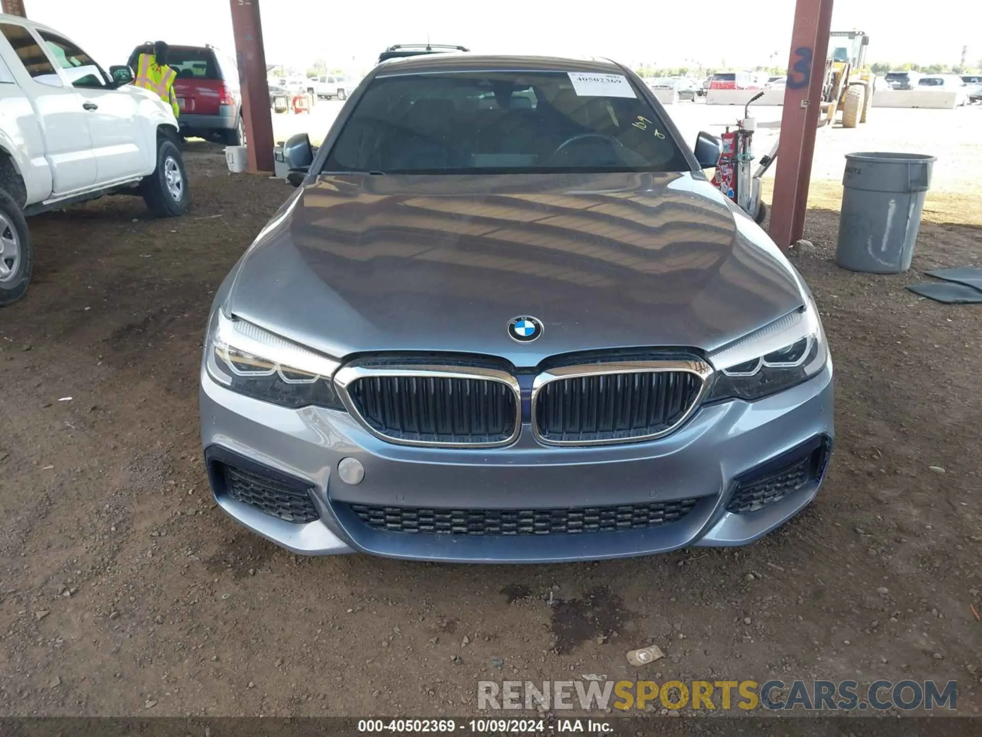 12 fotografías del automóvil dañado WBAJA7C59KWW23101 BMW 530I 2019