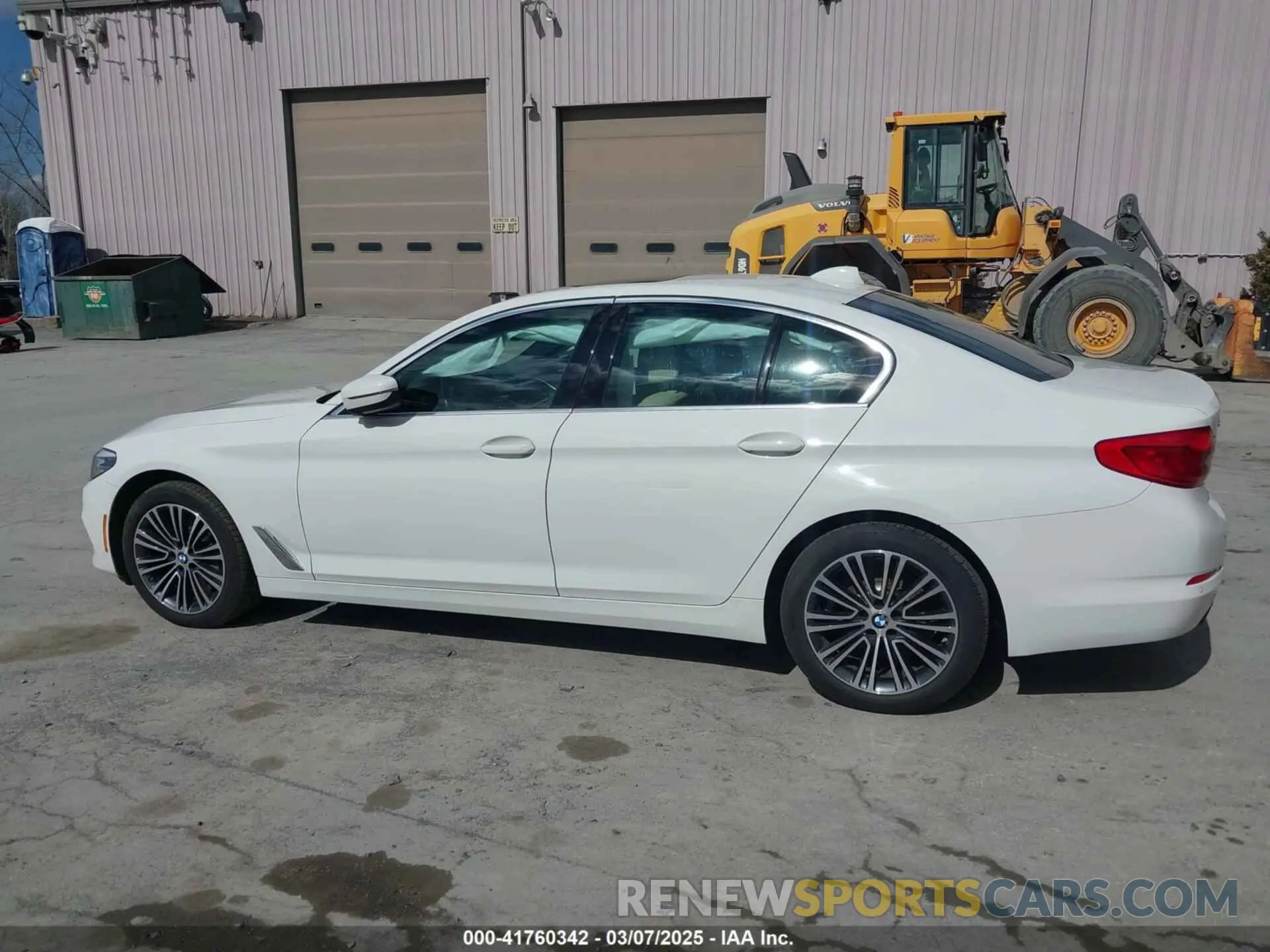 14 fotografías del automóvil dañado WBAJA7C5XKWW23351 BMW 530I 2019
