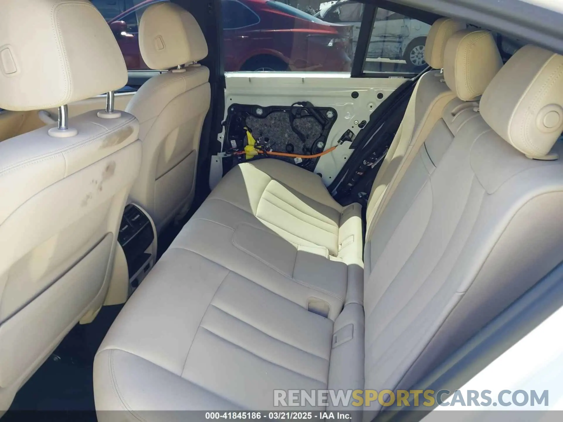 8 fotografías del automóvil dañado WBAJR3C06LCE63836 BMW 530I 2020