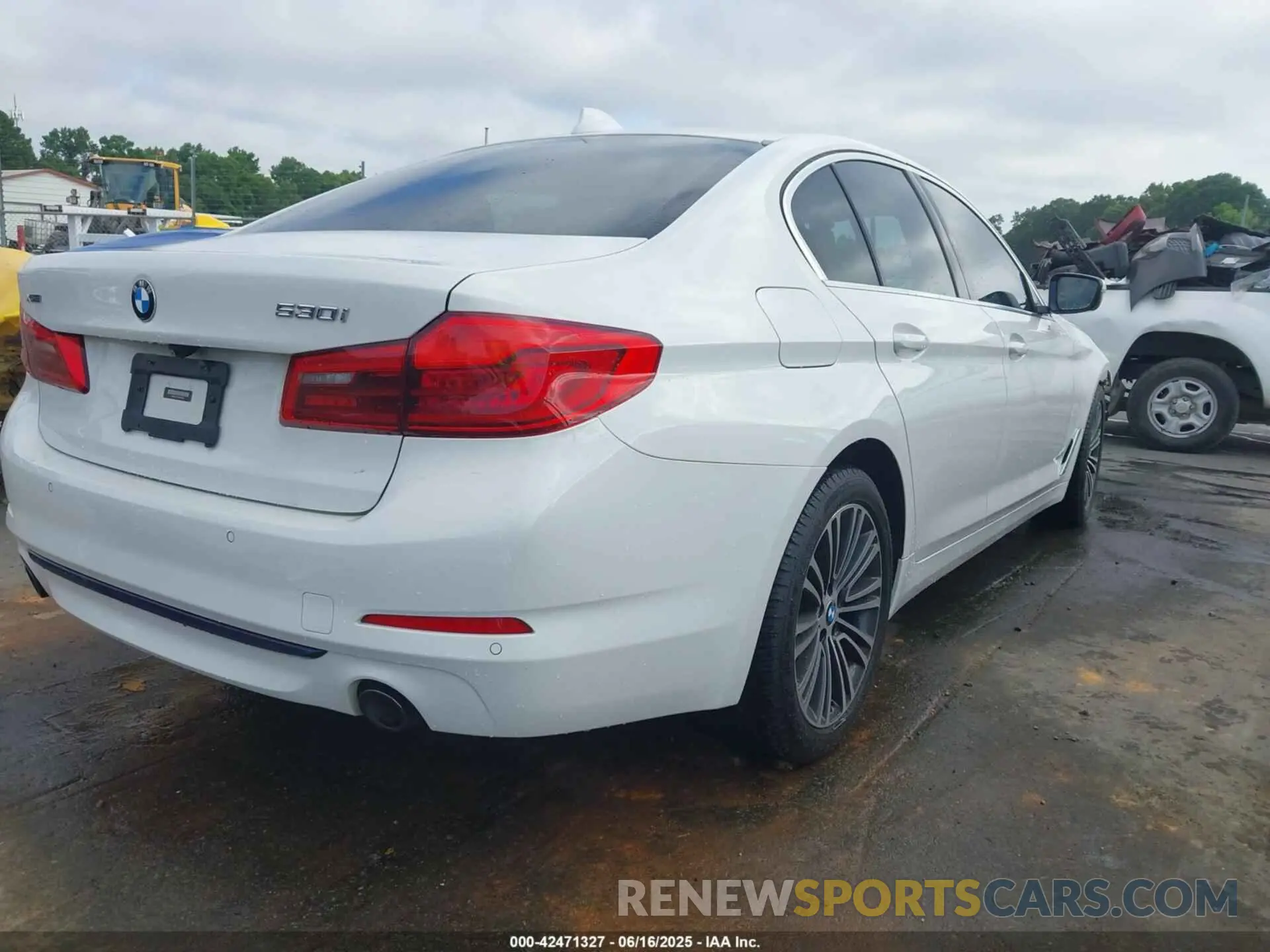 4 fotografías del automóvil dañado WBAJR7C06LWW55468 BMW 530I 2020