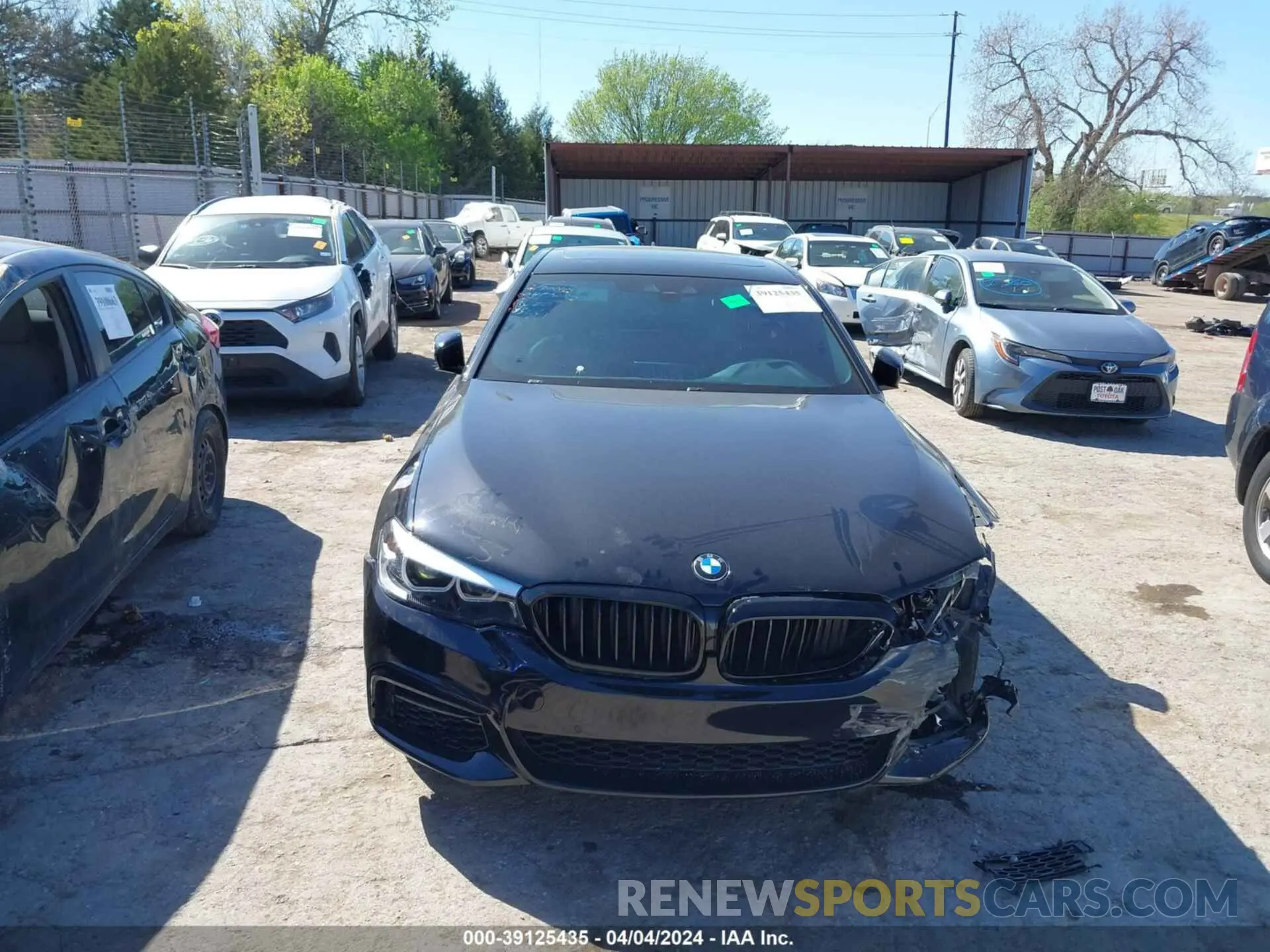 12 fotografías del automóvil dañado WBAJR7C08LCE14970 BMW 530I 2020