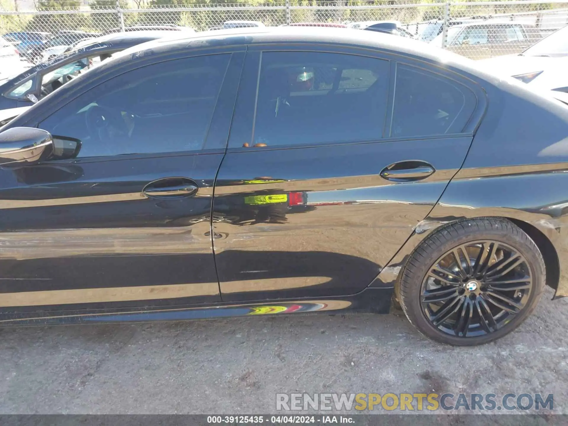 14 fotografías del automóvil dañado WBAJR7C08LCE14970 BMW 530I 2020