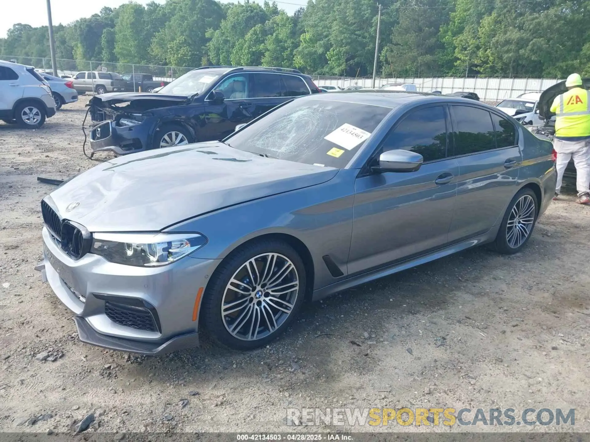 2 fotografías del automóvil dañado WBAJR7C0XLCD55694 BMW 530I 2020