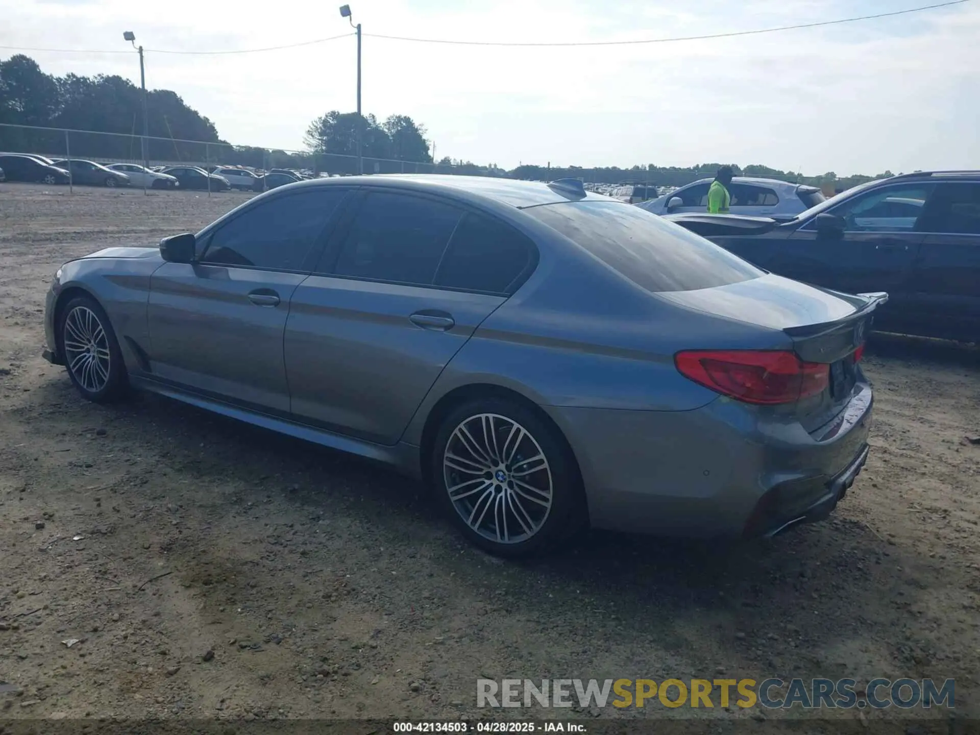 3 fotografías del automóvil dañado WBAJR7C0XLCD55694 BMW 530I 2020