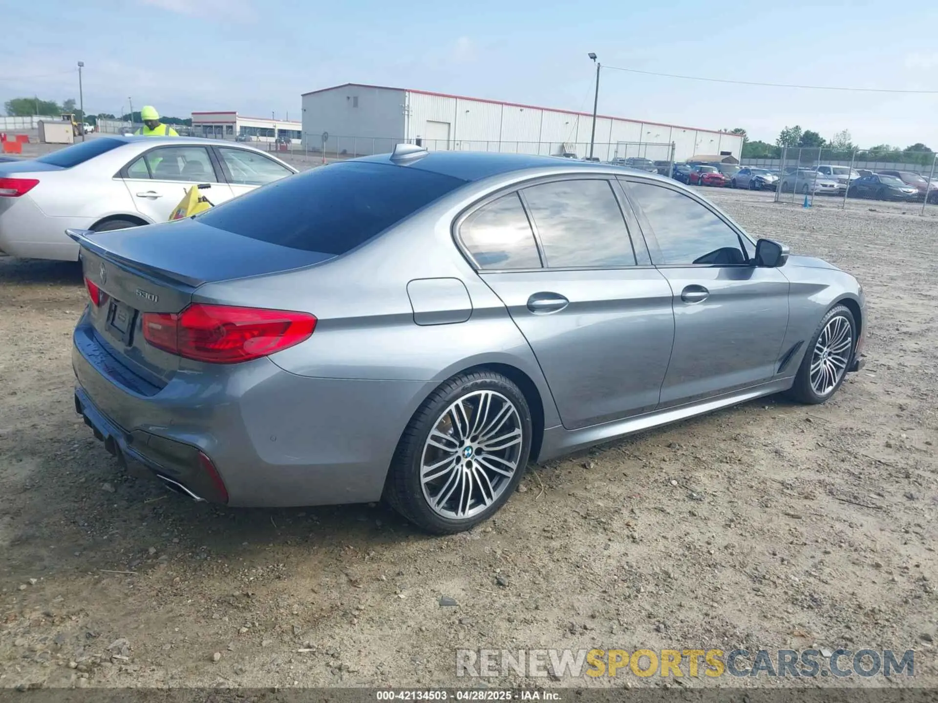 4 fotografías del automóvil dañado WBAJR7C0XLCD55694 BMW 530I 2020