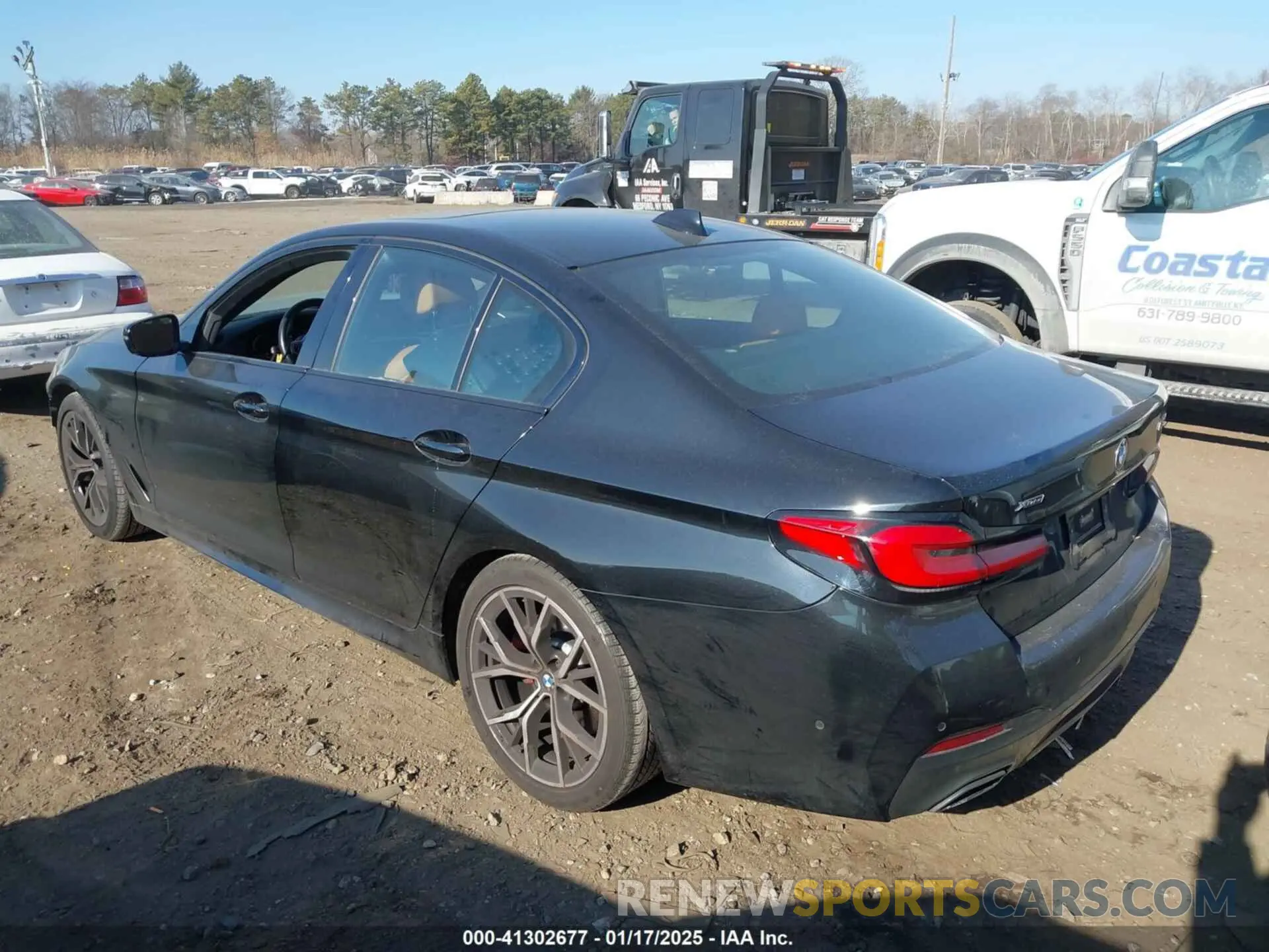 14 fotografías del automóvil dañado WBA13BJ01MWX20770 BMW 530I 2021