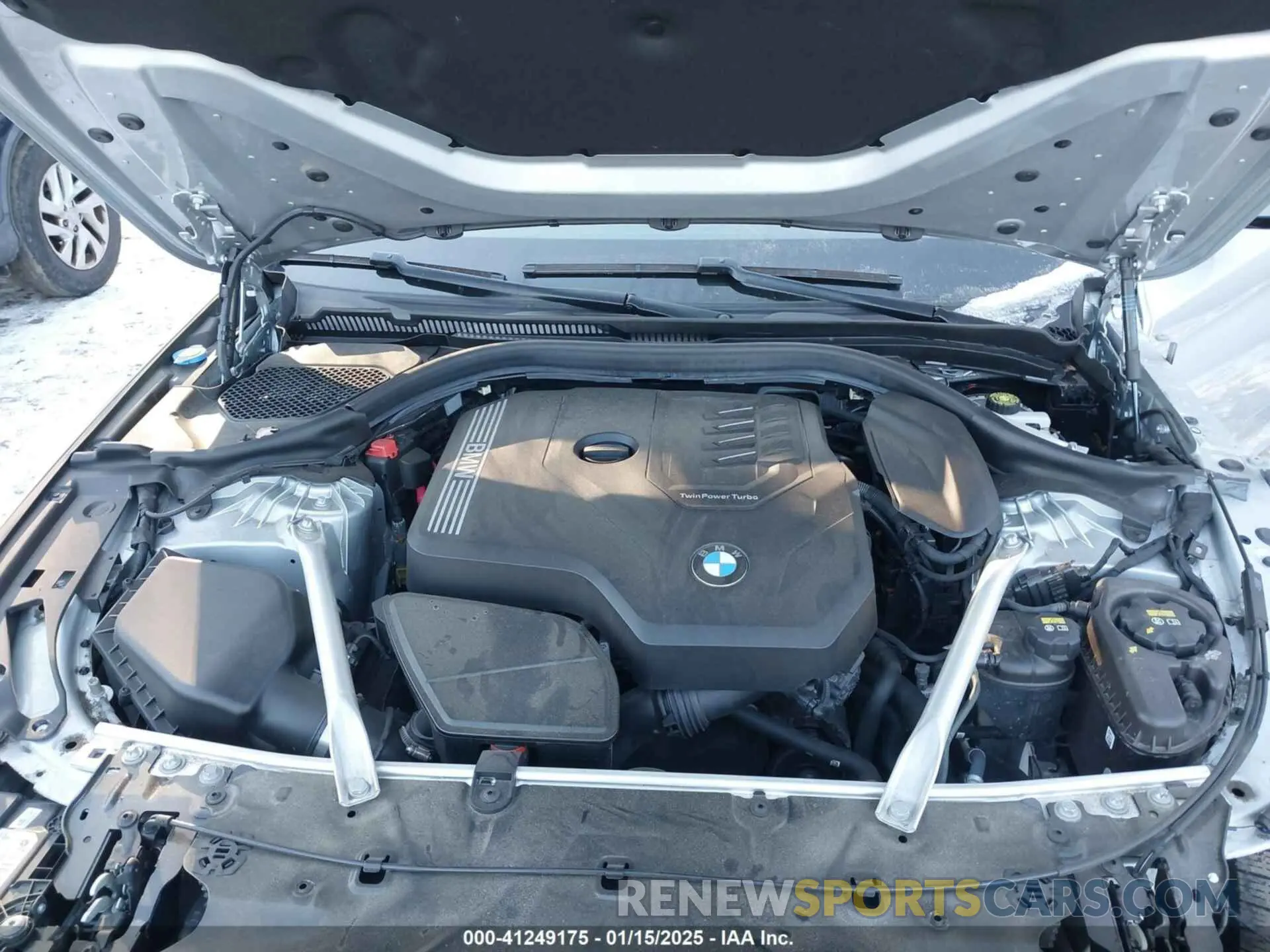 10 fotografías del automóvil dañado WBA13BJ02MWX30031 BMW 530I 2021