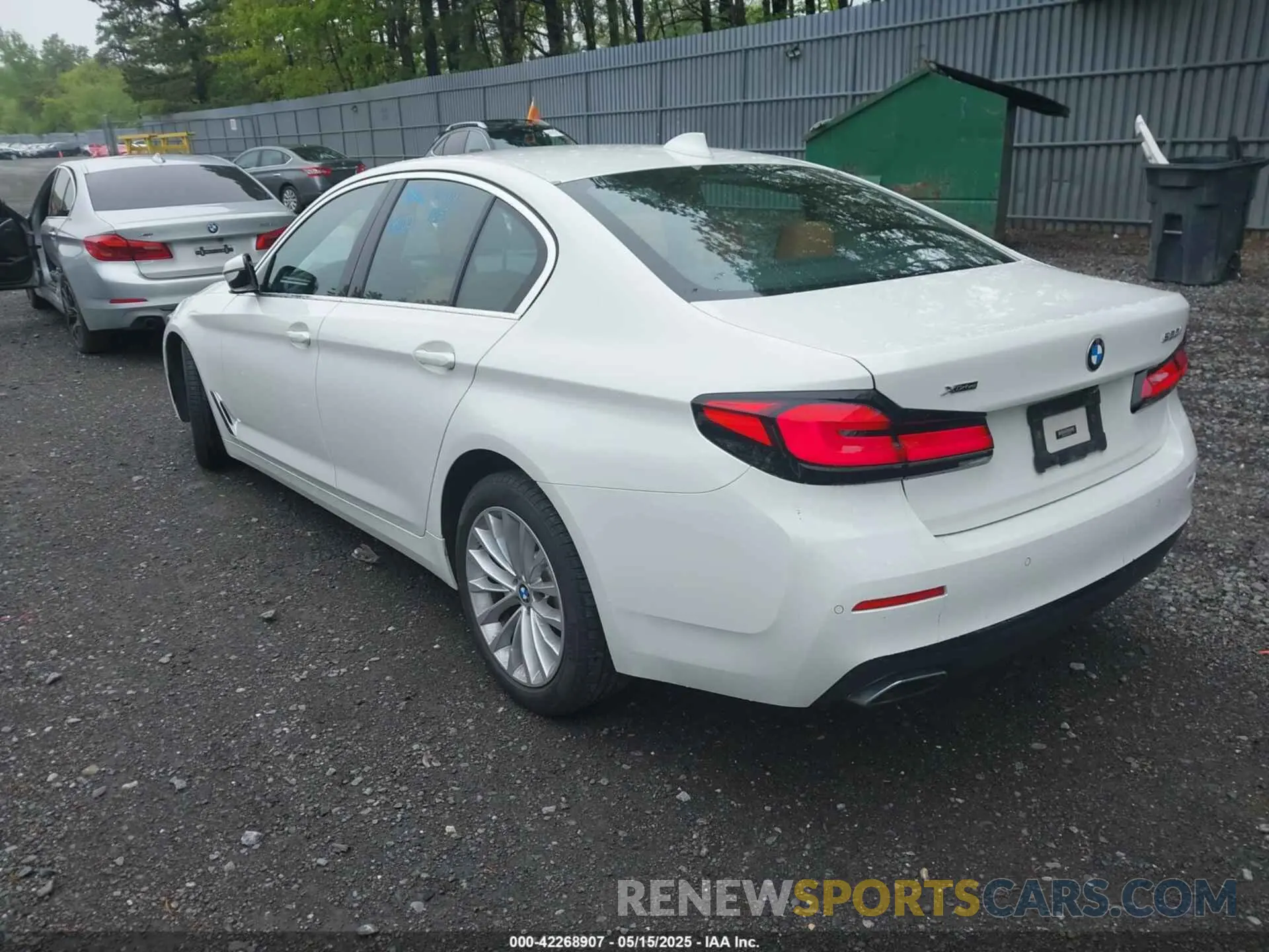 3 fotografías del automóvil dañado WBA13BJ03MCG80602 BMW 530I 2021