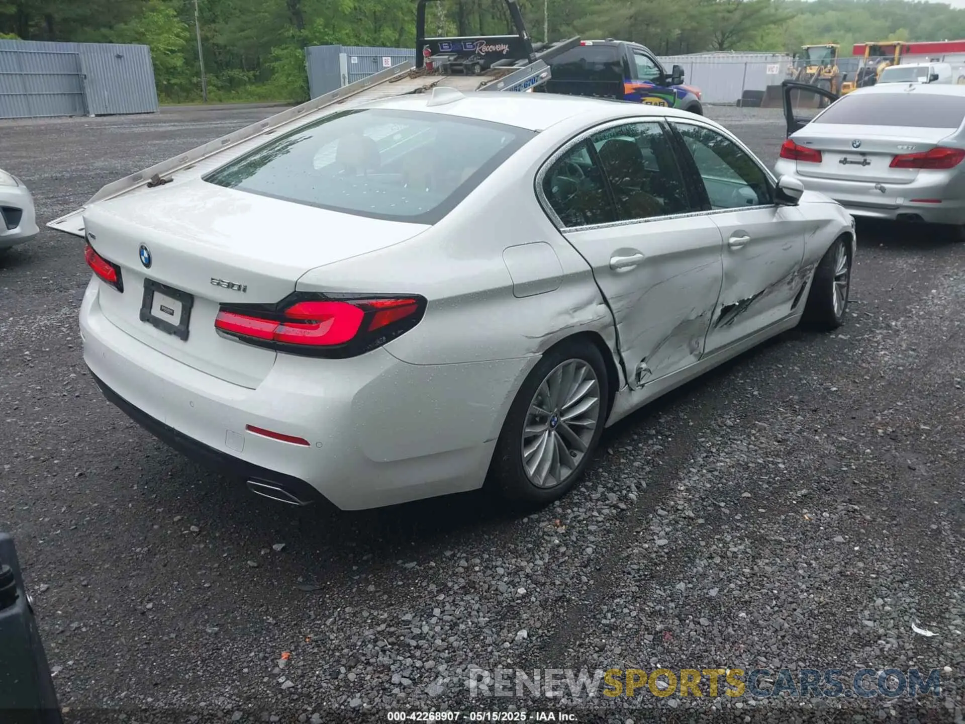 4 fotografías del automóvil dañado WBA13BJ03MCG80602 BMW 530I 2021