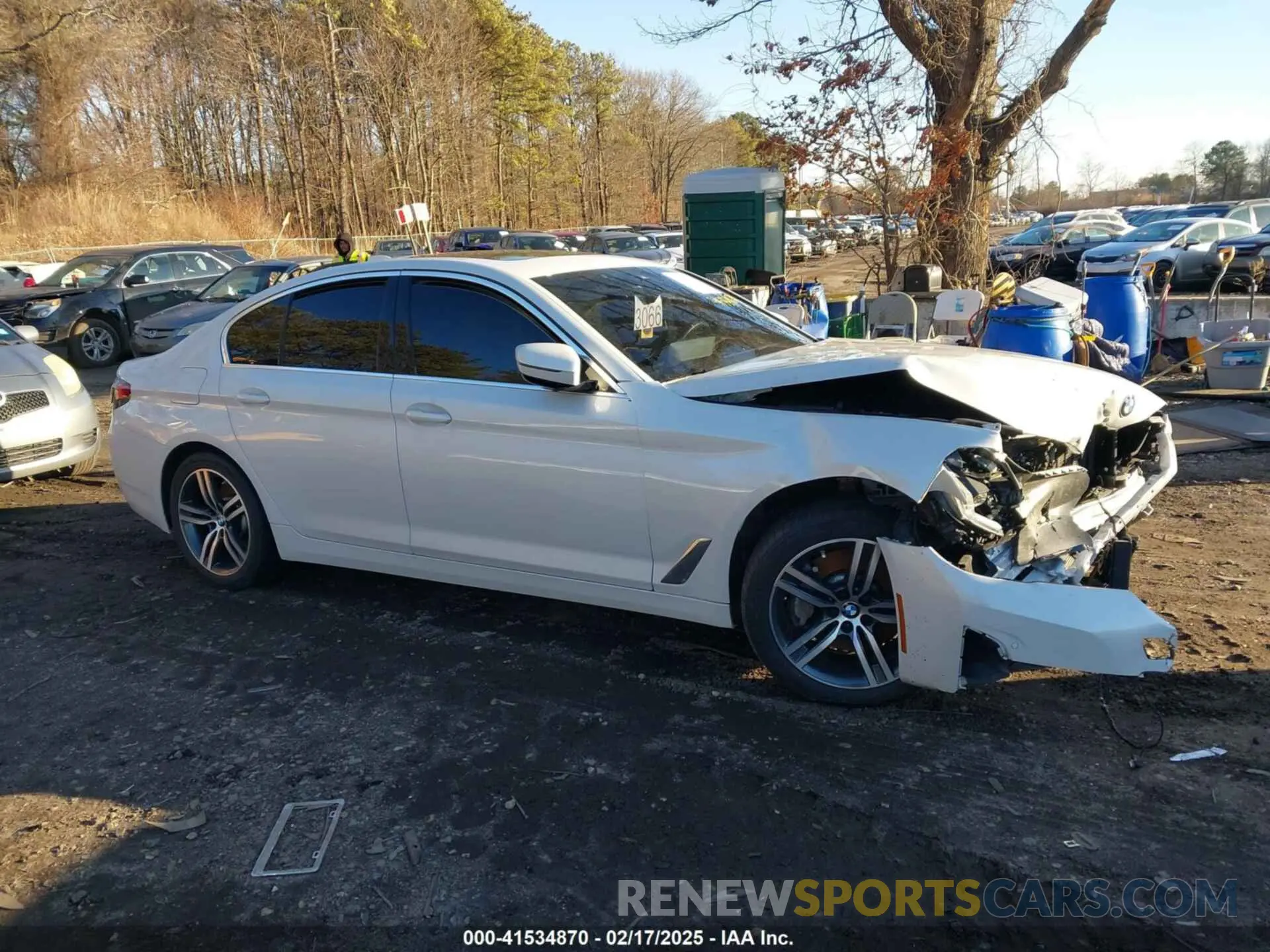 13 fotografías del automóvil dañado WBA13BJ03MWW94432 BMW 530I 2021