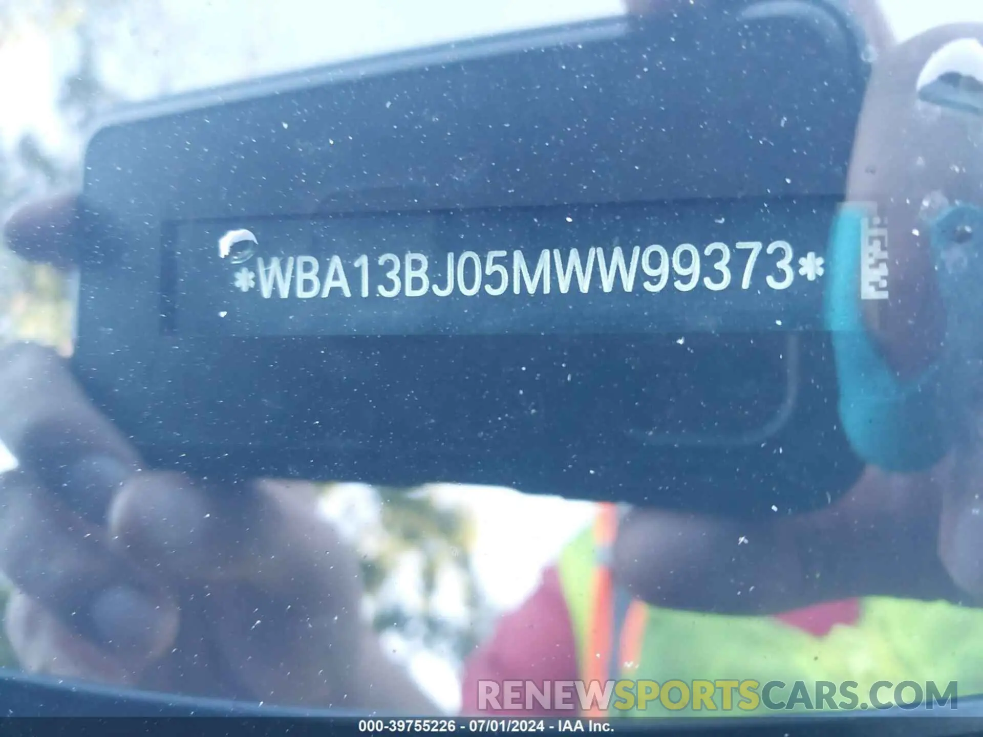 17 fotografías del automóvil dañado WBA13BJ05MWW99373 BMW 530I 2021