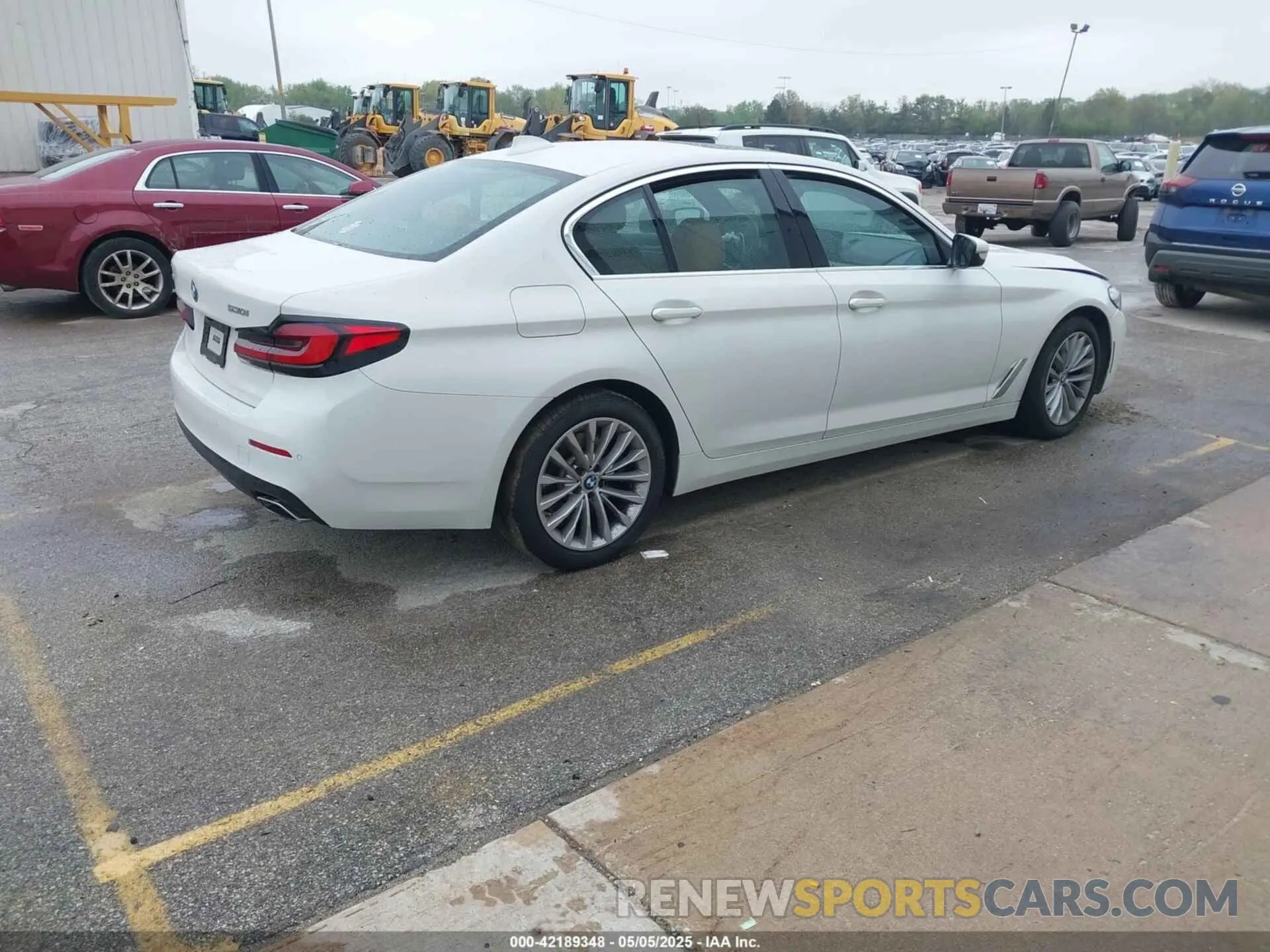 4 fotografías del automóvil dañado WBA13BJ08MCF06654 BMW 530I 2021