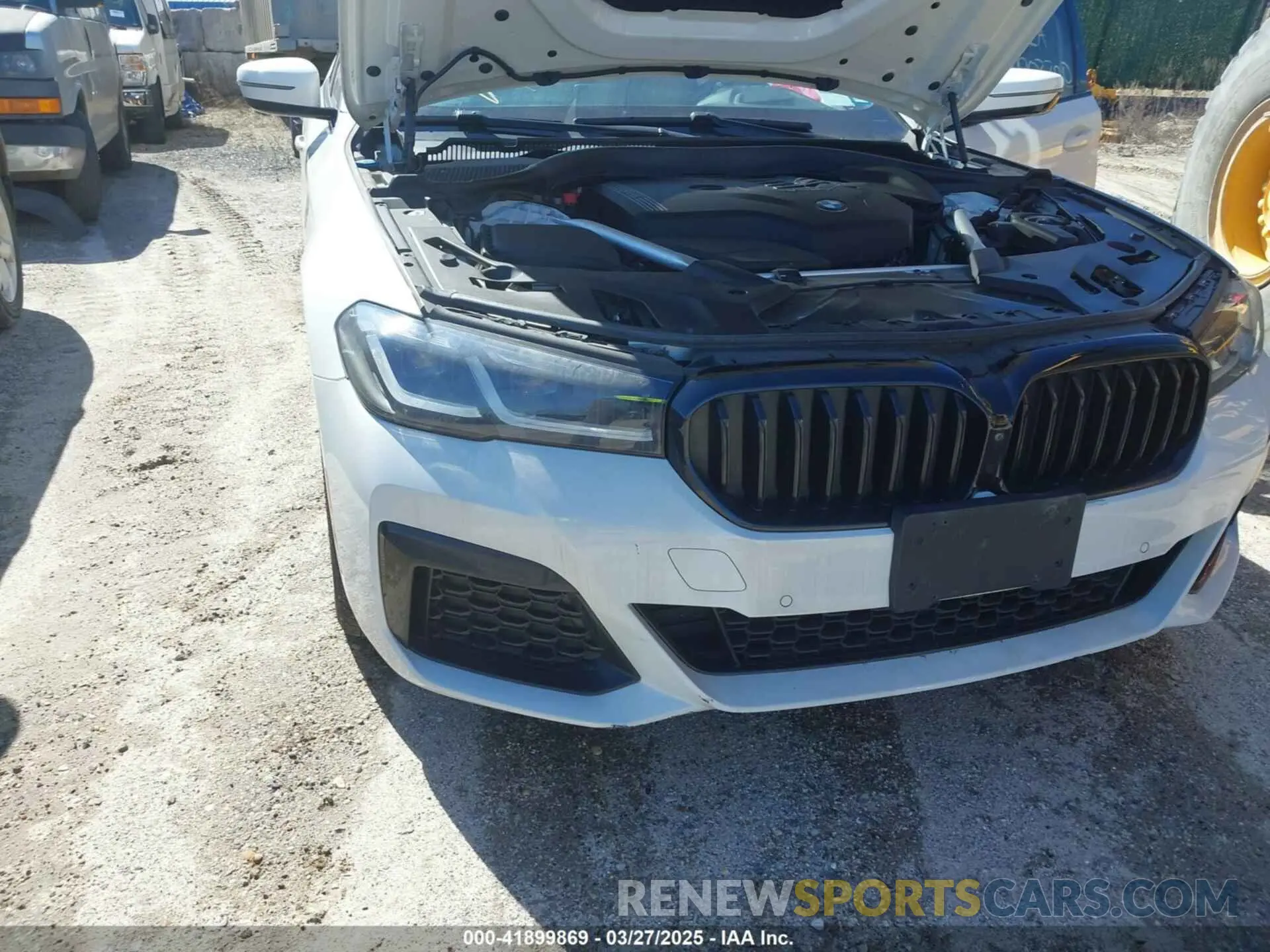 5 fotografías del automóvil dañado WBA13BJ08MCF53425 BMW 530I 2021