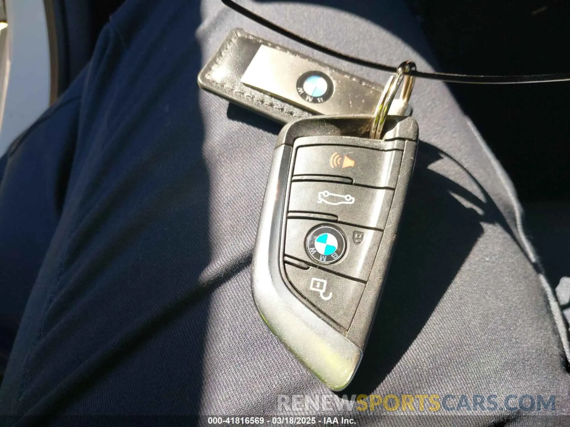11 fotografías del automóvil dañado WBA13BJ0XMCG37729 BMW 530I 2021