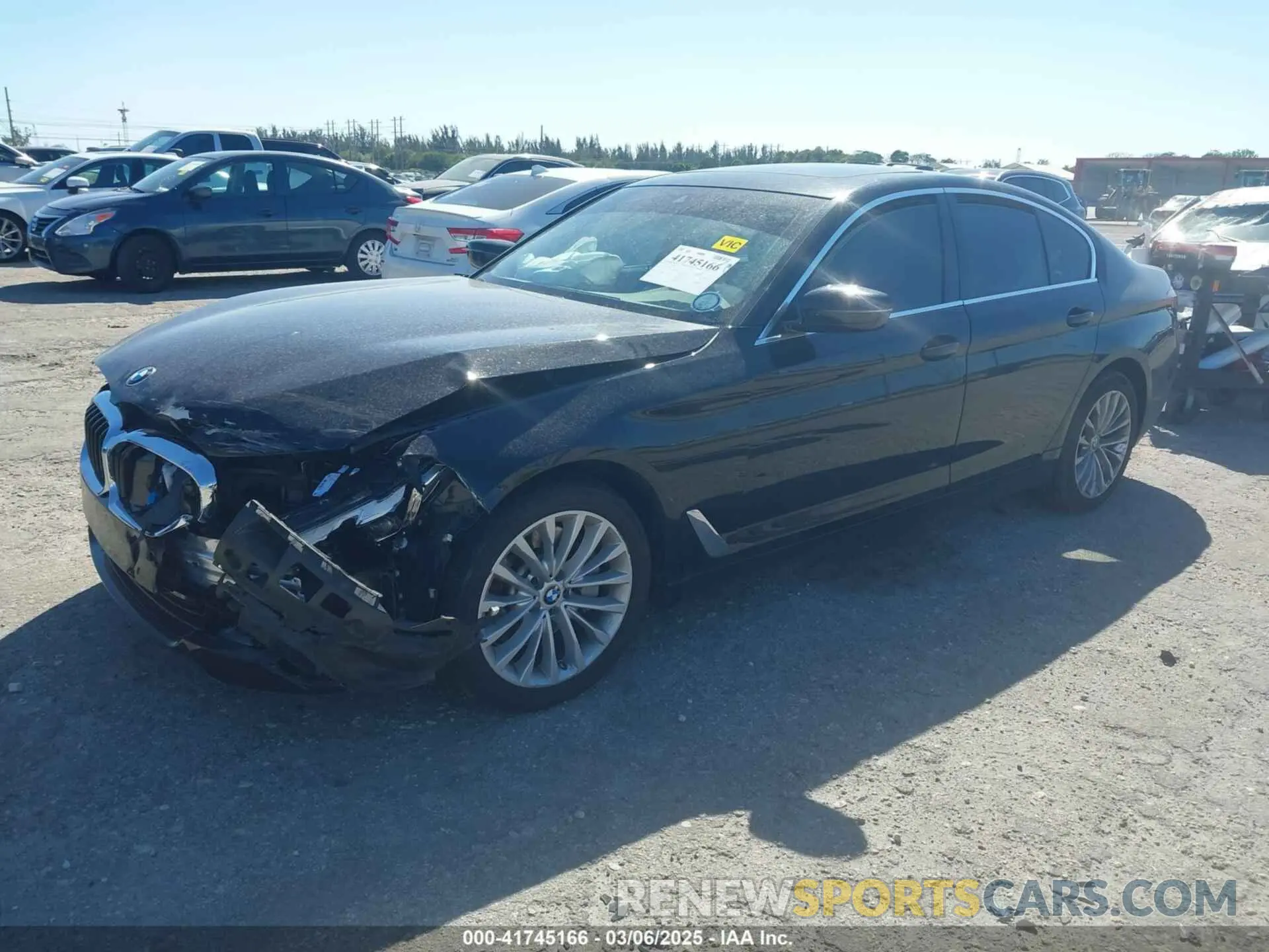 2 fotografías del automóvil dañado WBA53BH02MCF77971 BMW 530I 2021
