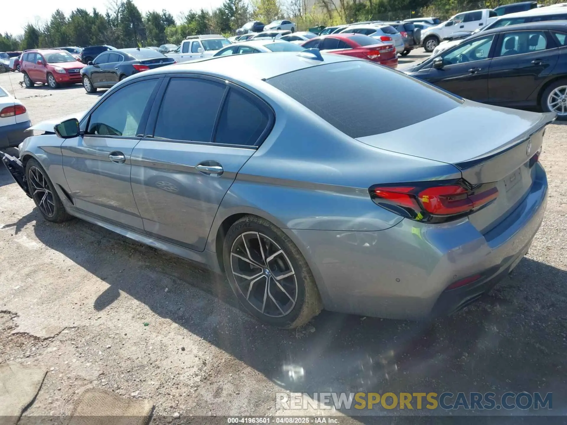 3 fotografías del automóvil dañado WBA53BH04MWX16672 BMW 530I 2021