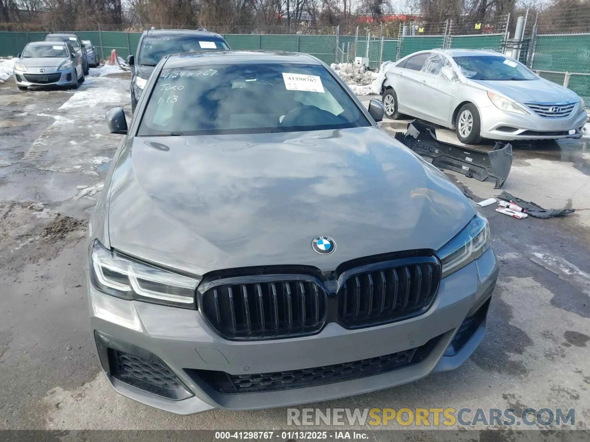 12 fotografías del automóvil dañado WBA53BH09MWW97147 BMW 530I 2021