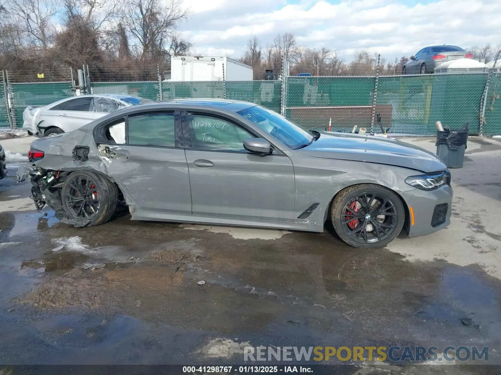 13 fotografías del automóvil dañado WBA53BH09MWW97147 BMW 530I 2021