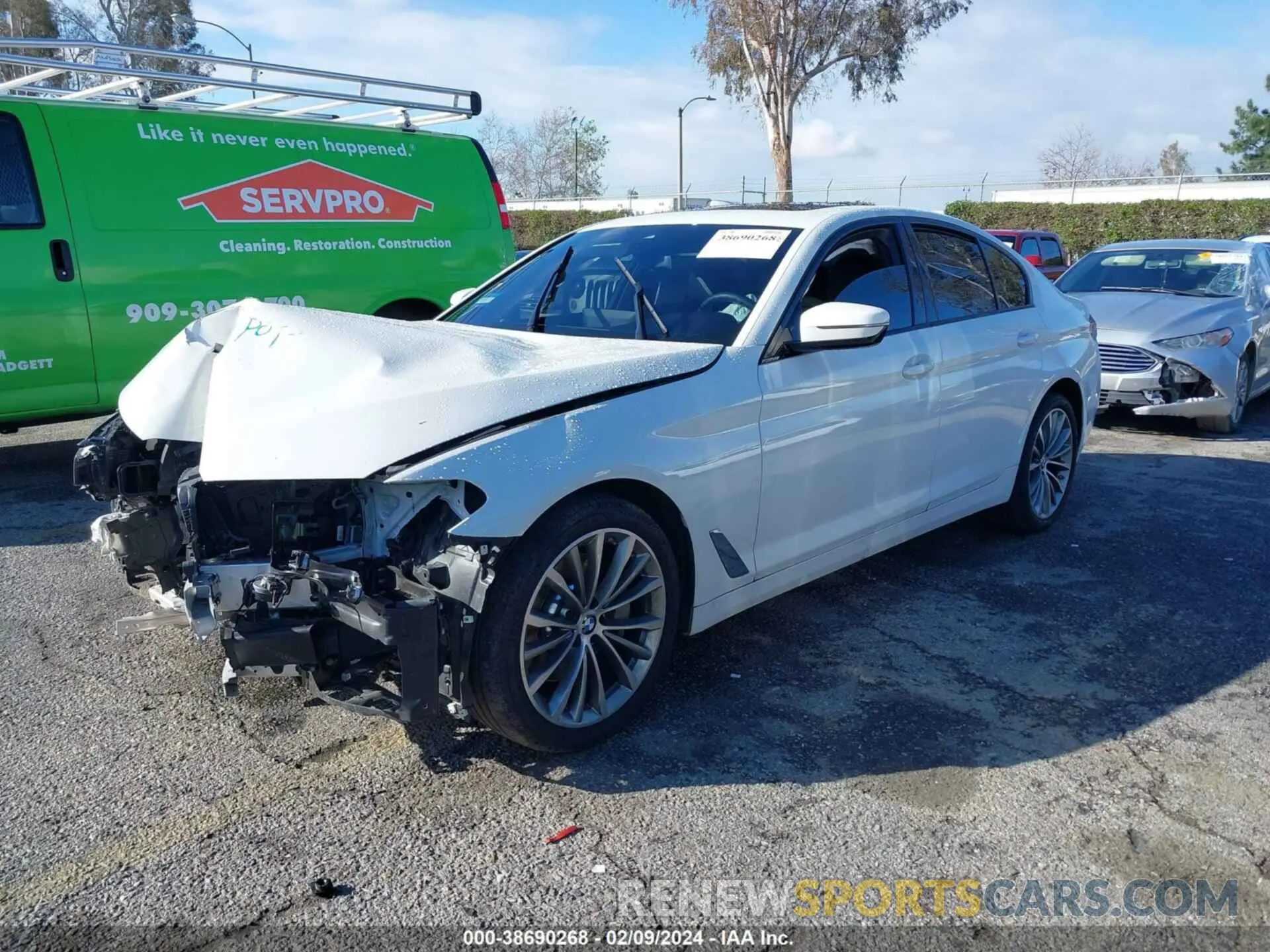 2 fotografías del automóvil dañado WBA53BH08PWY10722 BMW 530I 2023