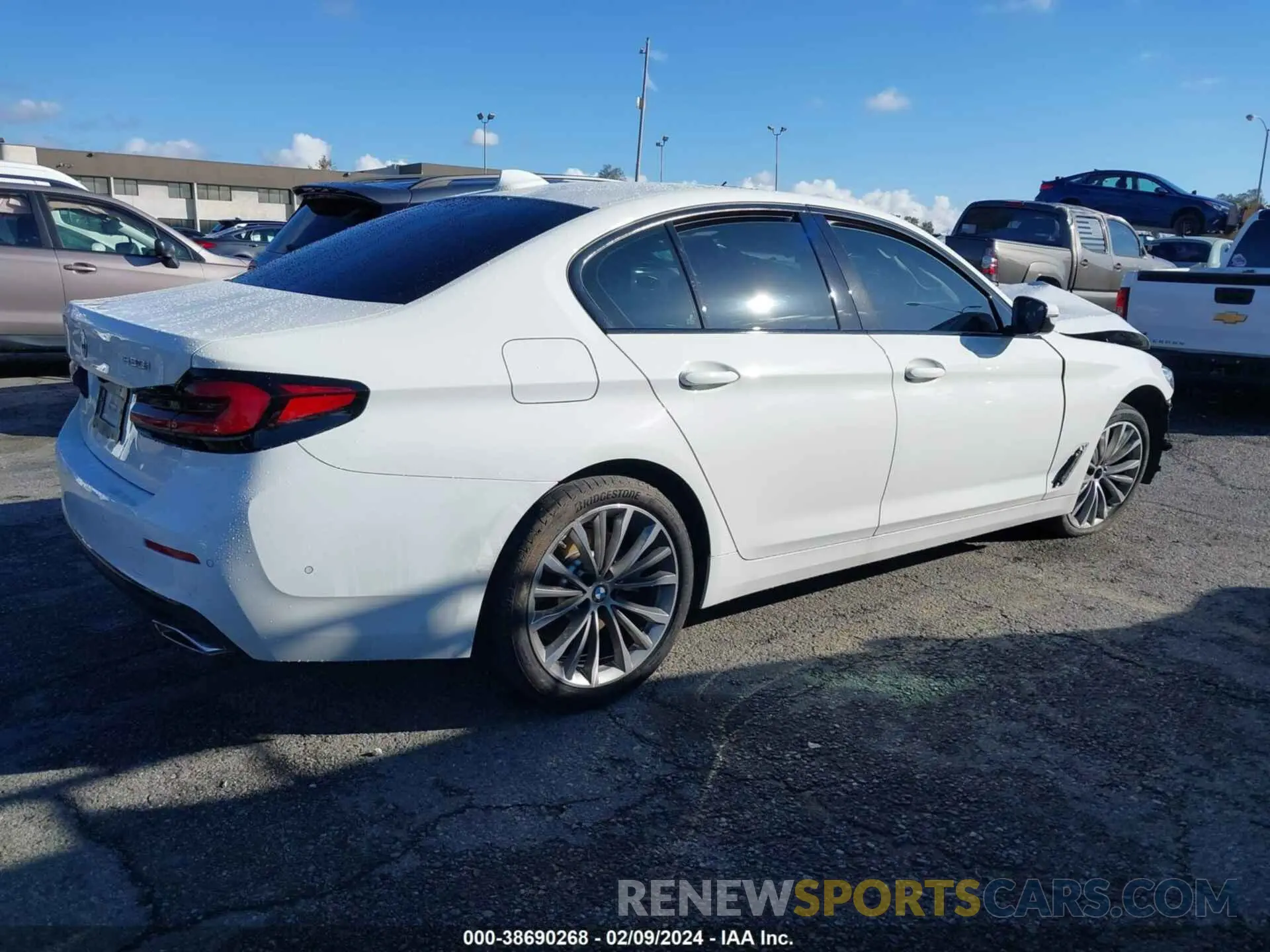 4 fotografías del automóvil dañado WBA53BH08PWY10722 BMW 530I 2023