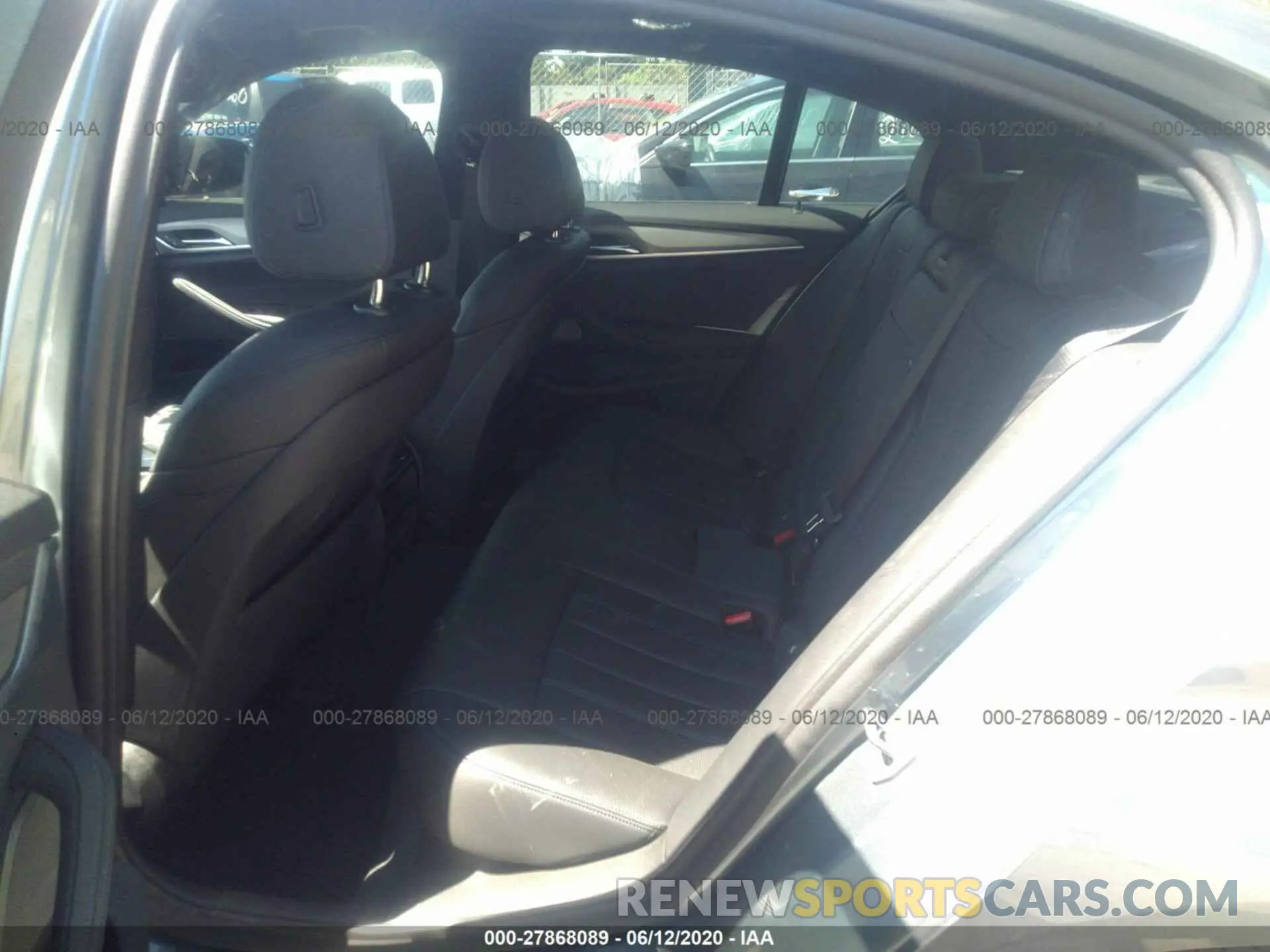 8 fotografías del automóvil dañado WBAJE7C50KWW13478 BMW 540 2019