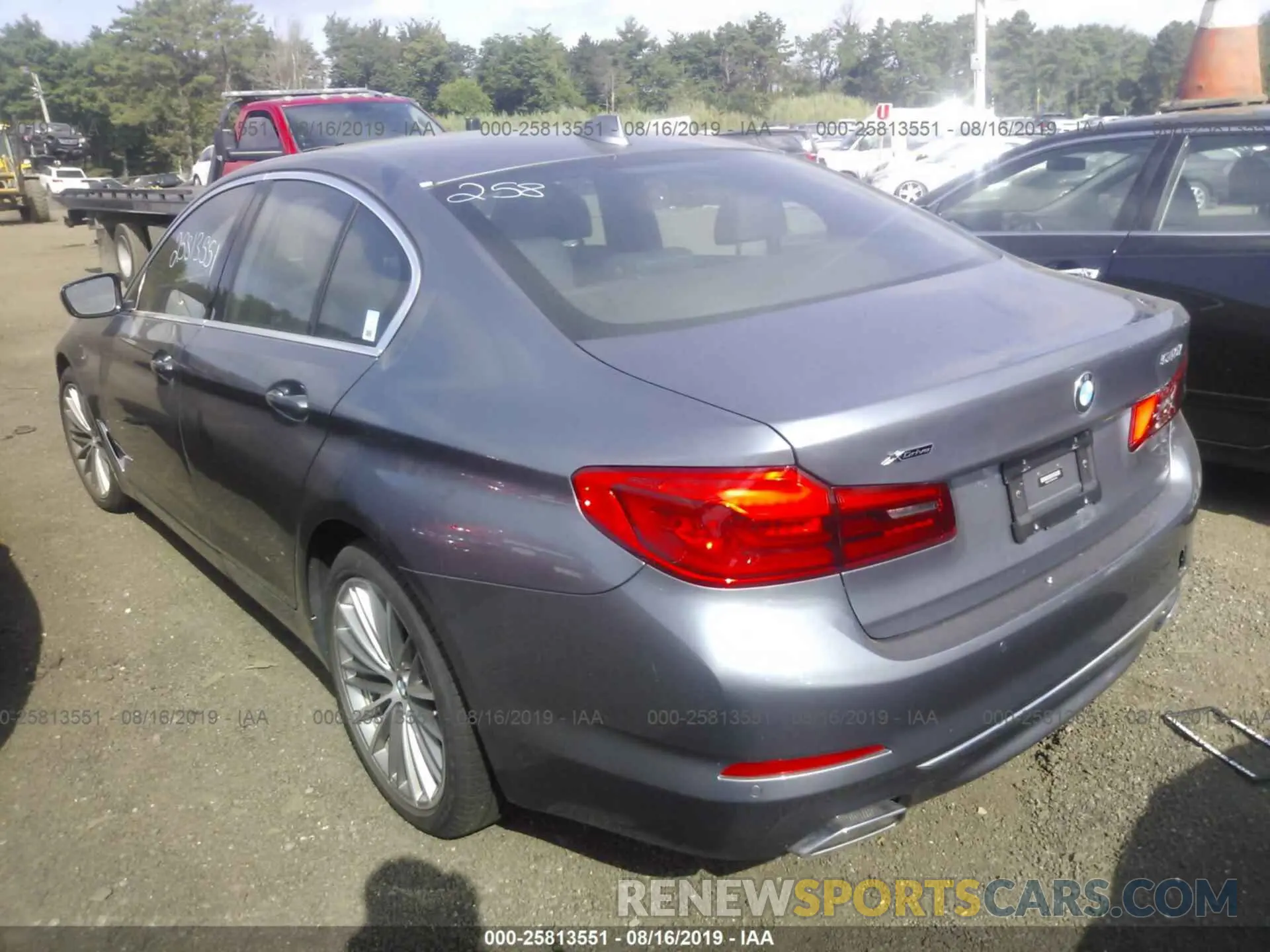 3 fotografías del automóvil dañado WBAJE7C52KWW16544 BMW 540 2019