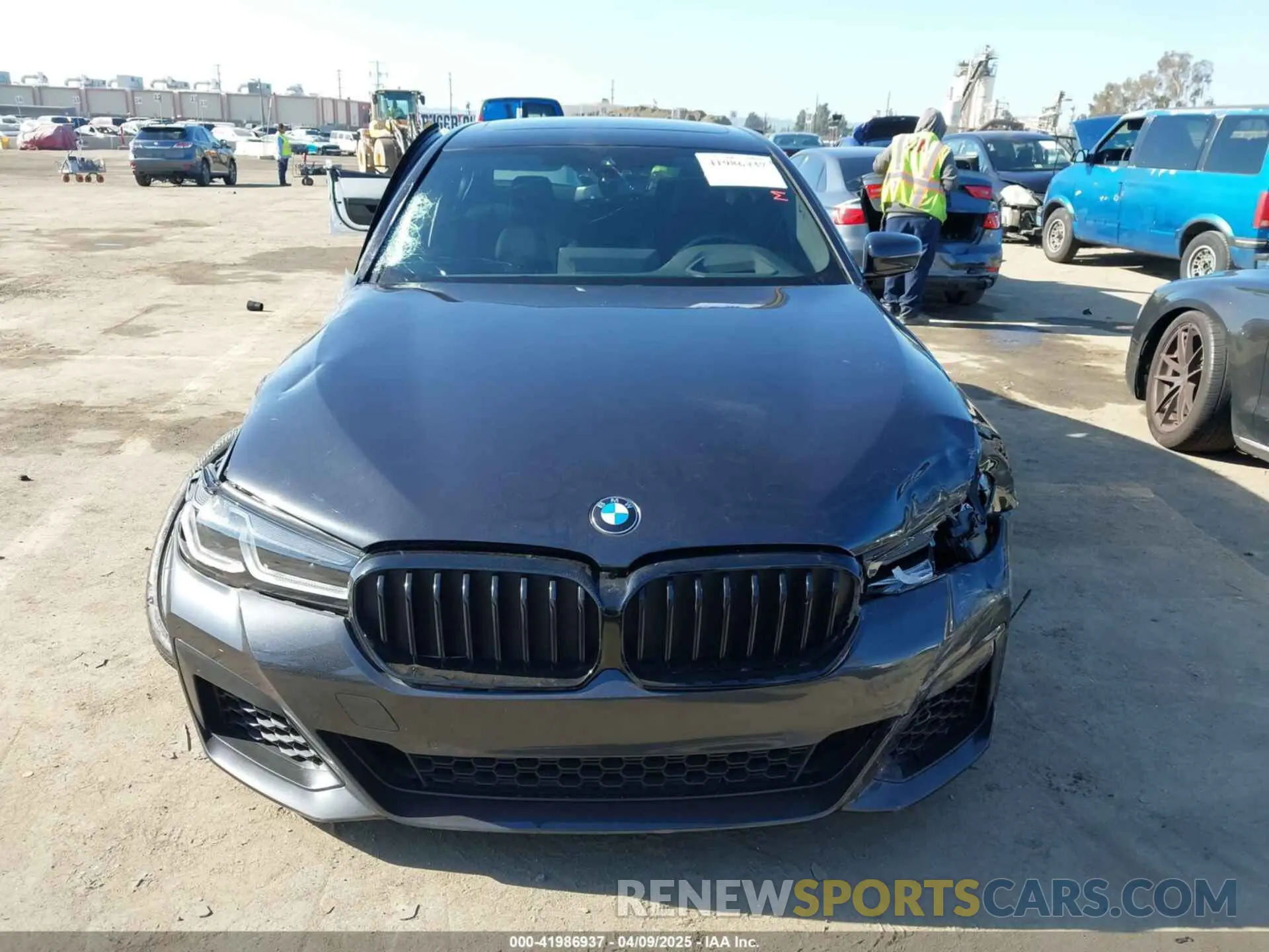 12 fotografías del automóvil dañado WBA53BJ0XNWX80355 BMW 540 2022