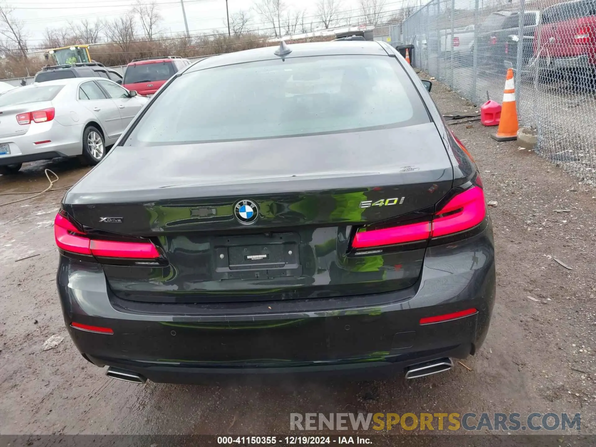 17 fotografías del automóvil dañado WBA73BJ05NCJ87111 BMW 540 2022