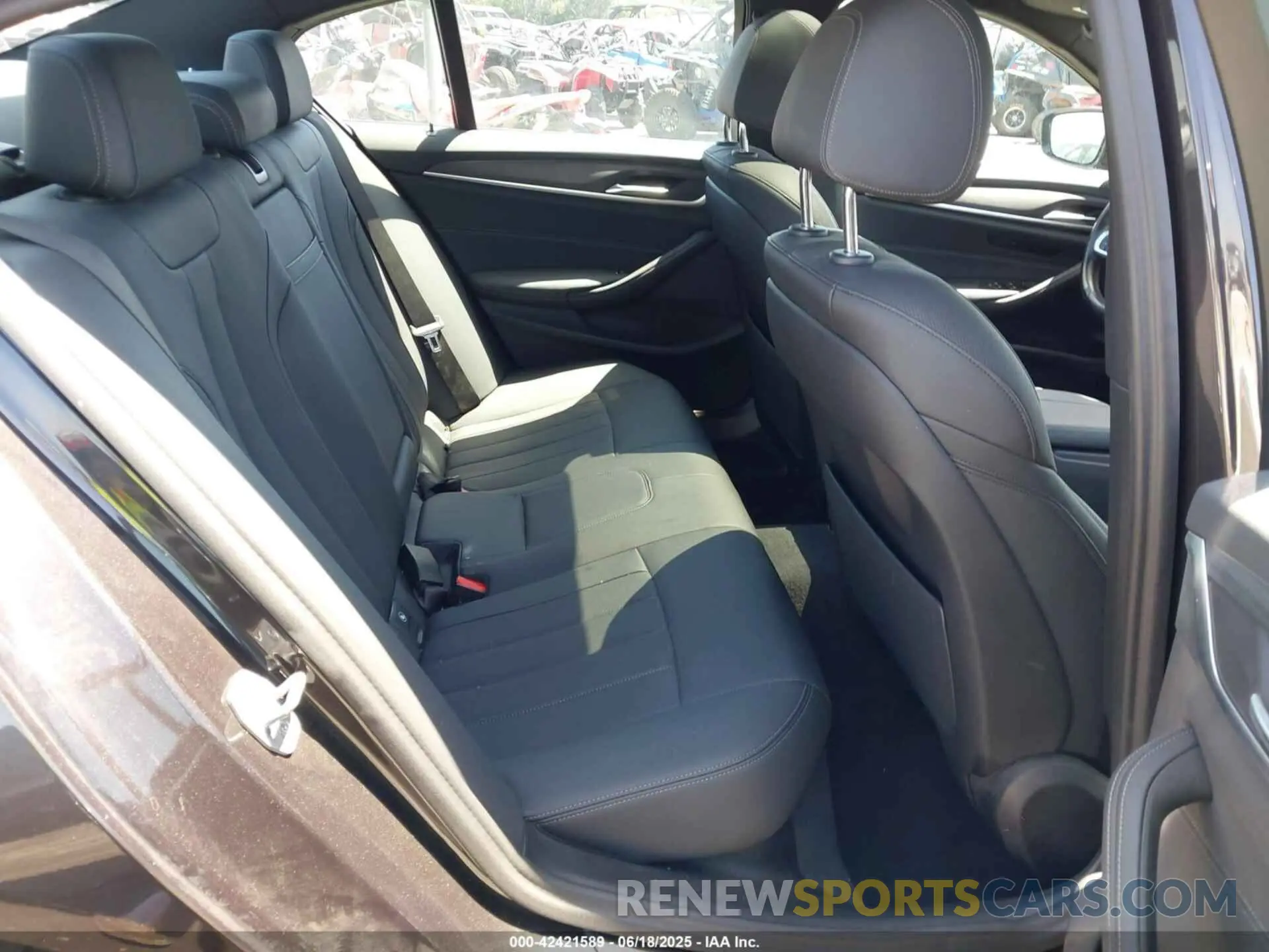 8 fotografías del automóvil dañado WBA53BJ00PWX97460 BMW 540 2023