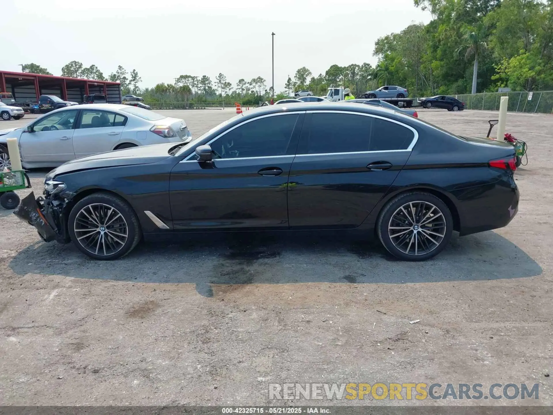 14 fotografías del automóvil dañado WBA53BJ04PWX97851 BMW 540 2023