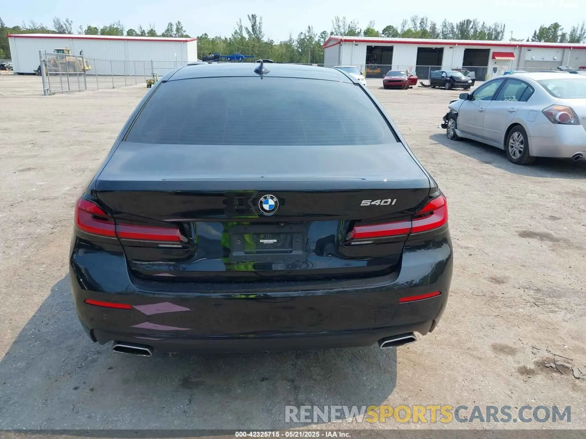 16 fotografías del automóvil dañado WBA53BJ04PWX97851 BMW 540 2023