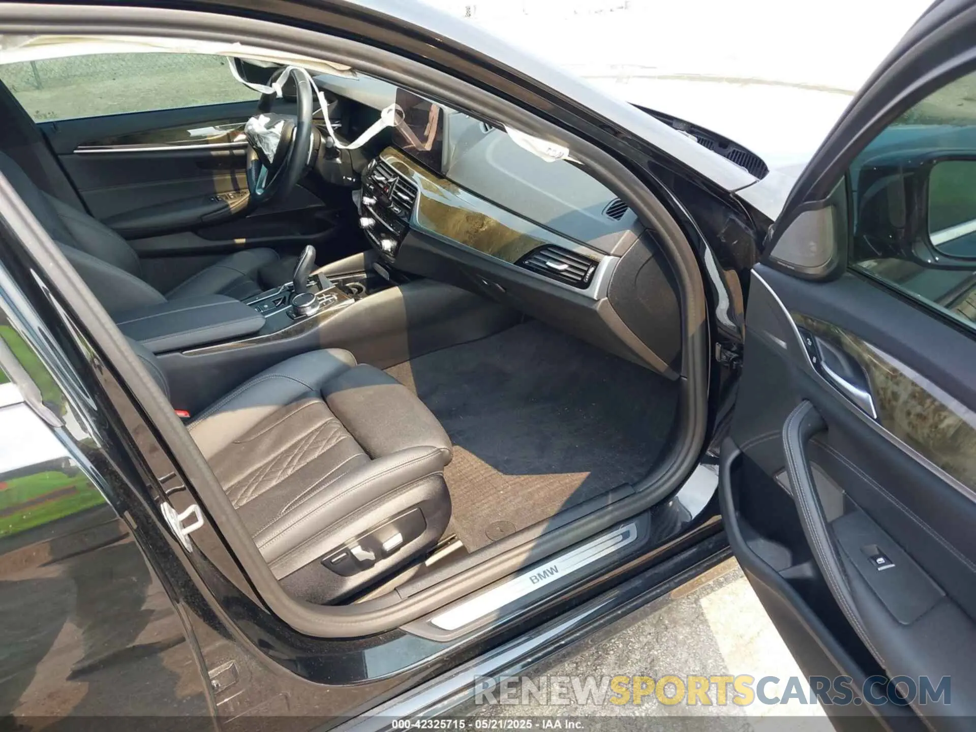 5 fotografías del automóvil dañado WBA53BJ04PWX97851 BMW 540 2023