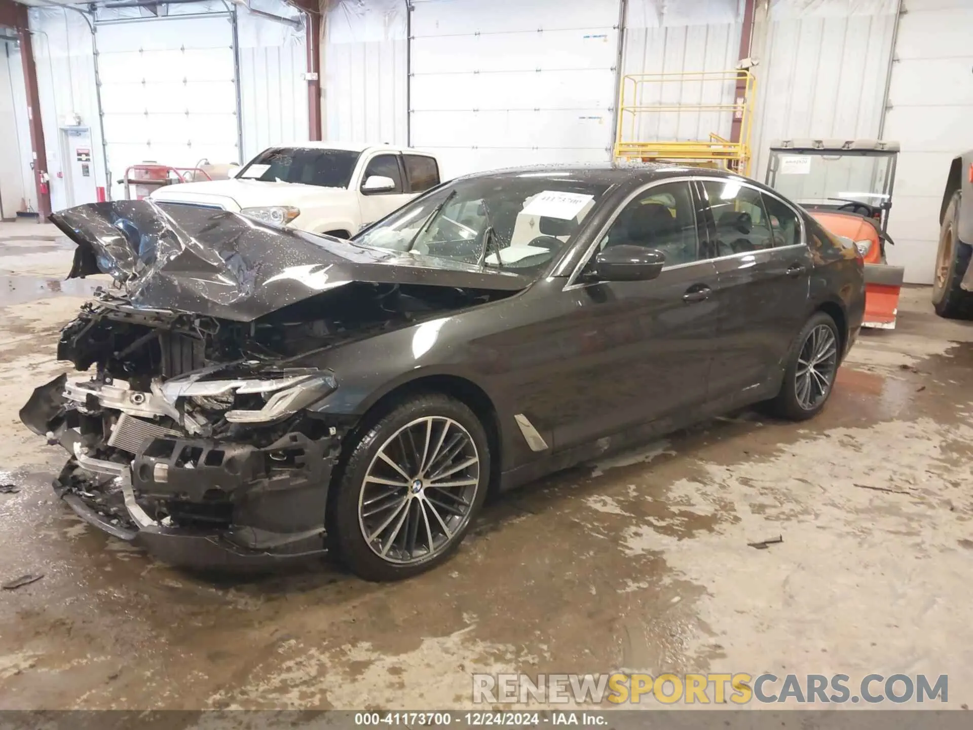 2 fotografías del automóvil dañado WBA73BJ04PCL95113 BMW 540 2023
