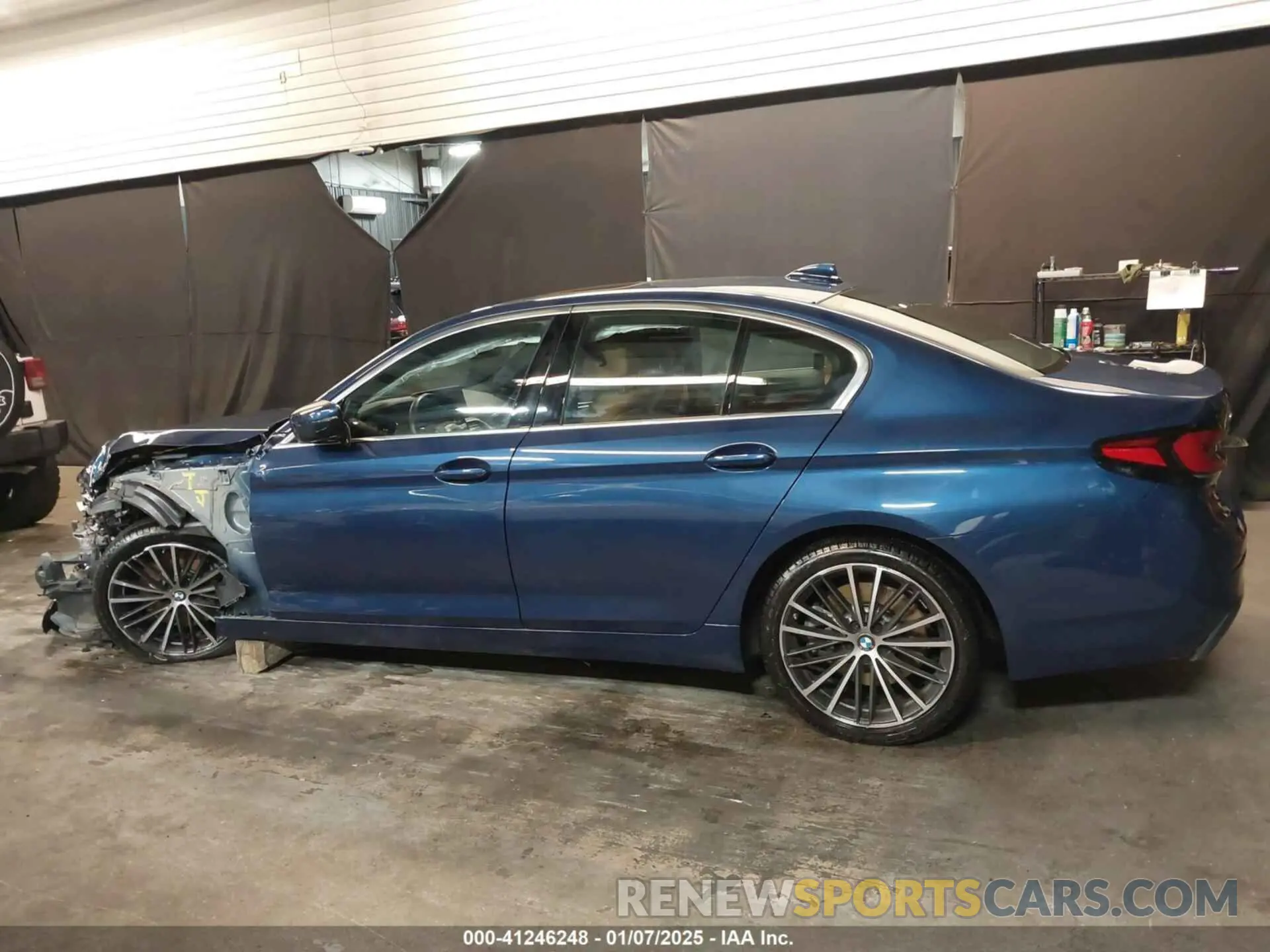 14 fotografías del automóvil dañado WBA73BJ06PWY15808 BMW 540 2023