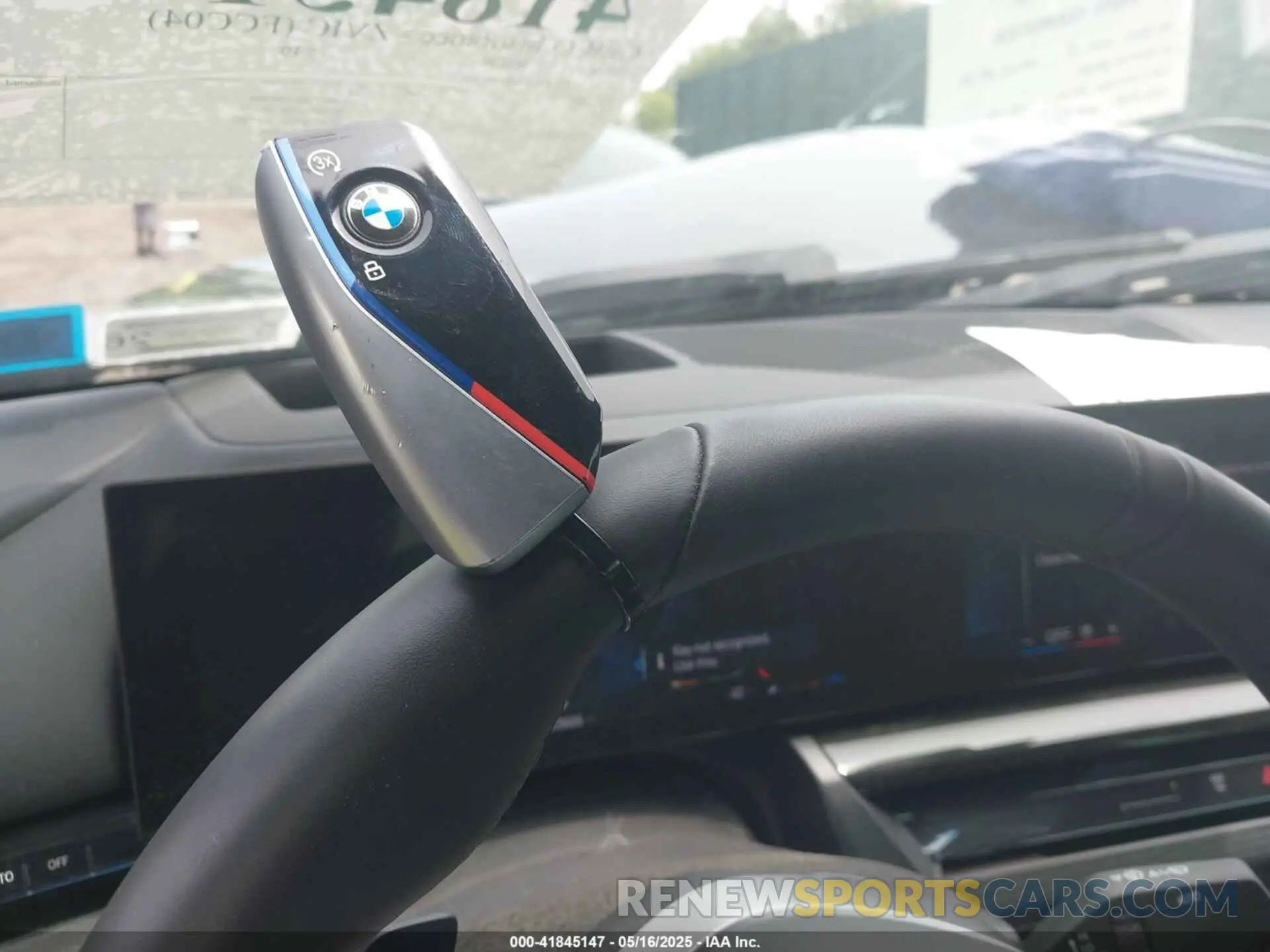 11 fotografías del automóvil dañado WBA63FJ08RCS61047 BMW 540 2024
