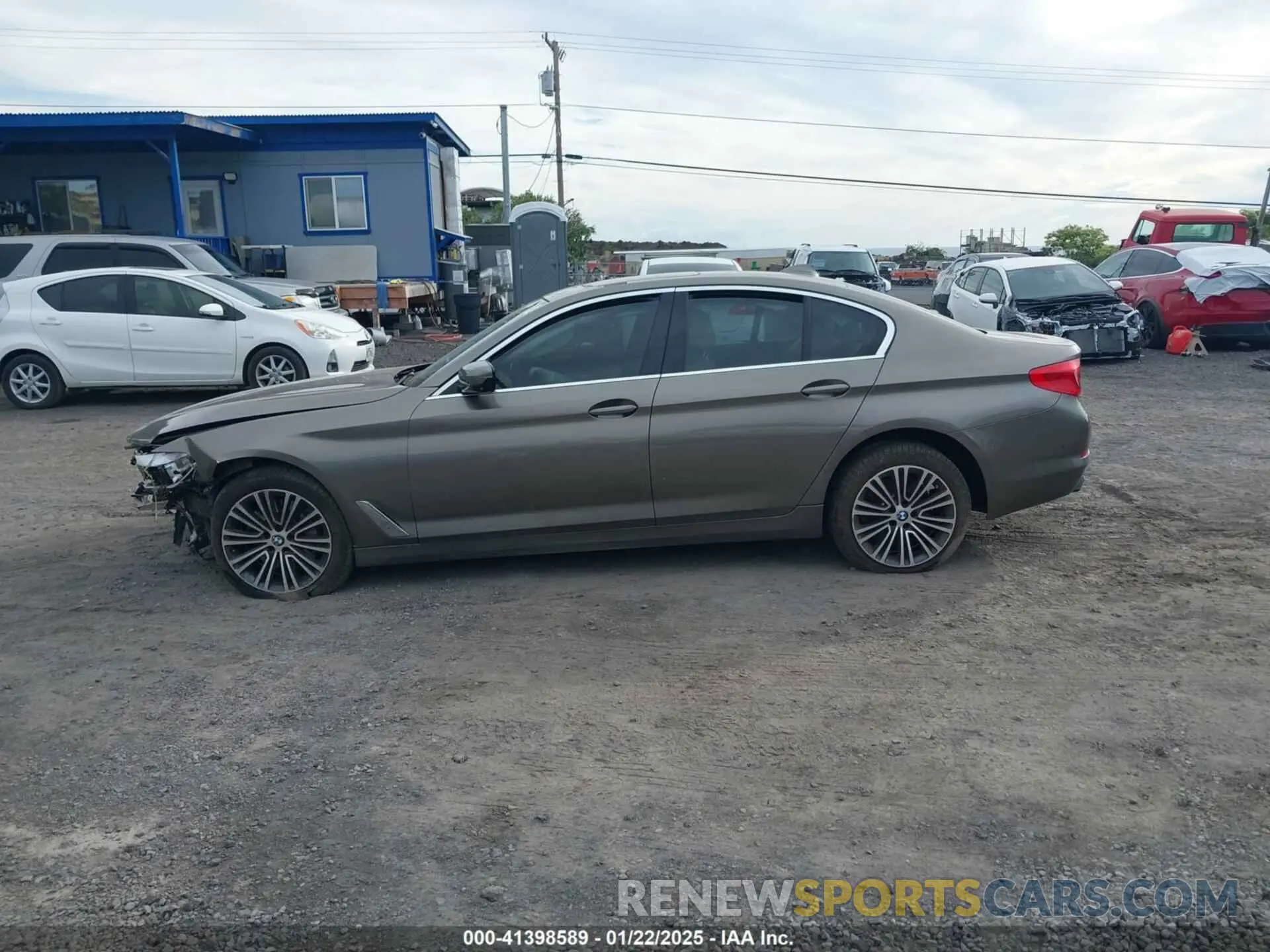 14 fotografías del automóvil dañado WBAJE5C52KWA98653 BMW 540I 2019