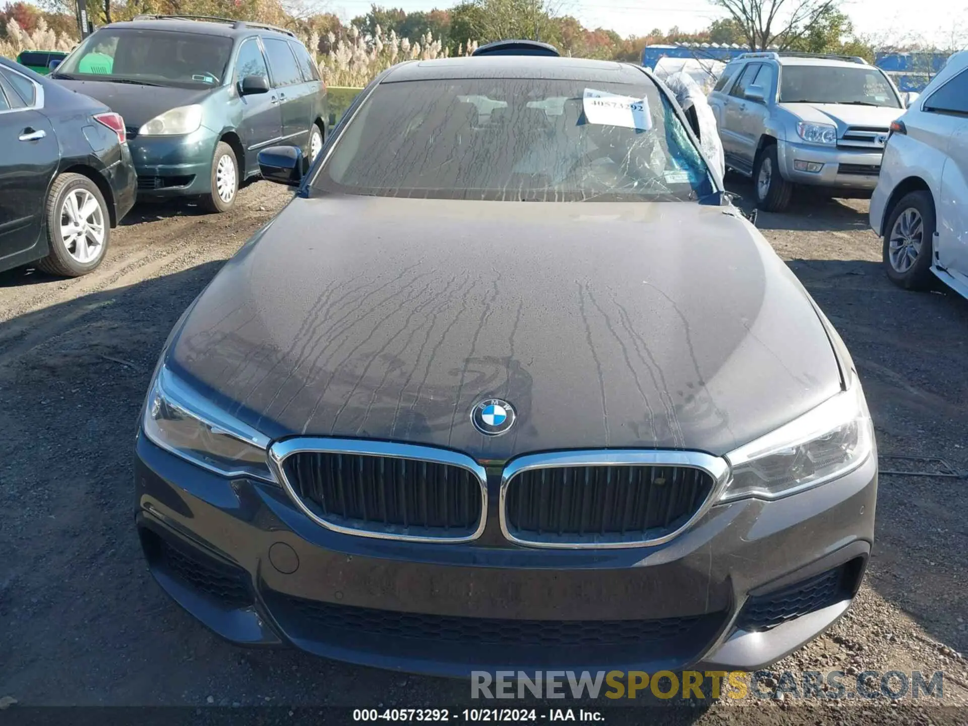 12 fotografías del automóvil dañado WBAJE5C53KG919699 BMW 540I 2019