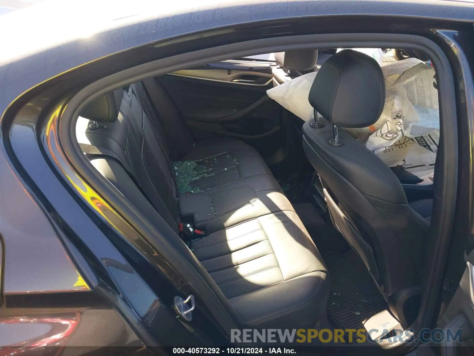 8 fotografías del automóvil dañado WBAJE5C53KG919699 BMW 540I 2019